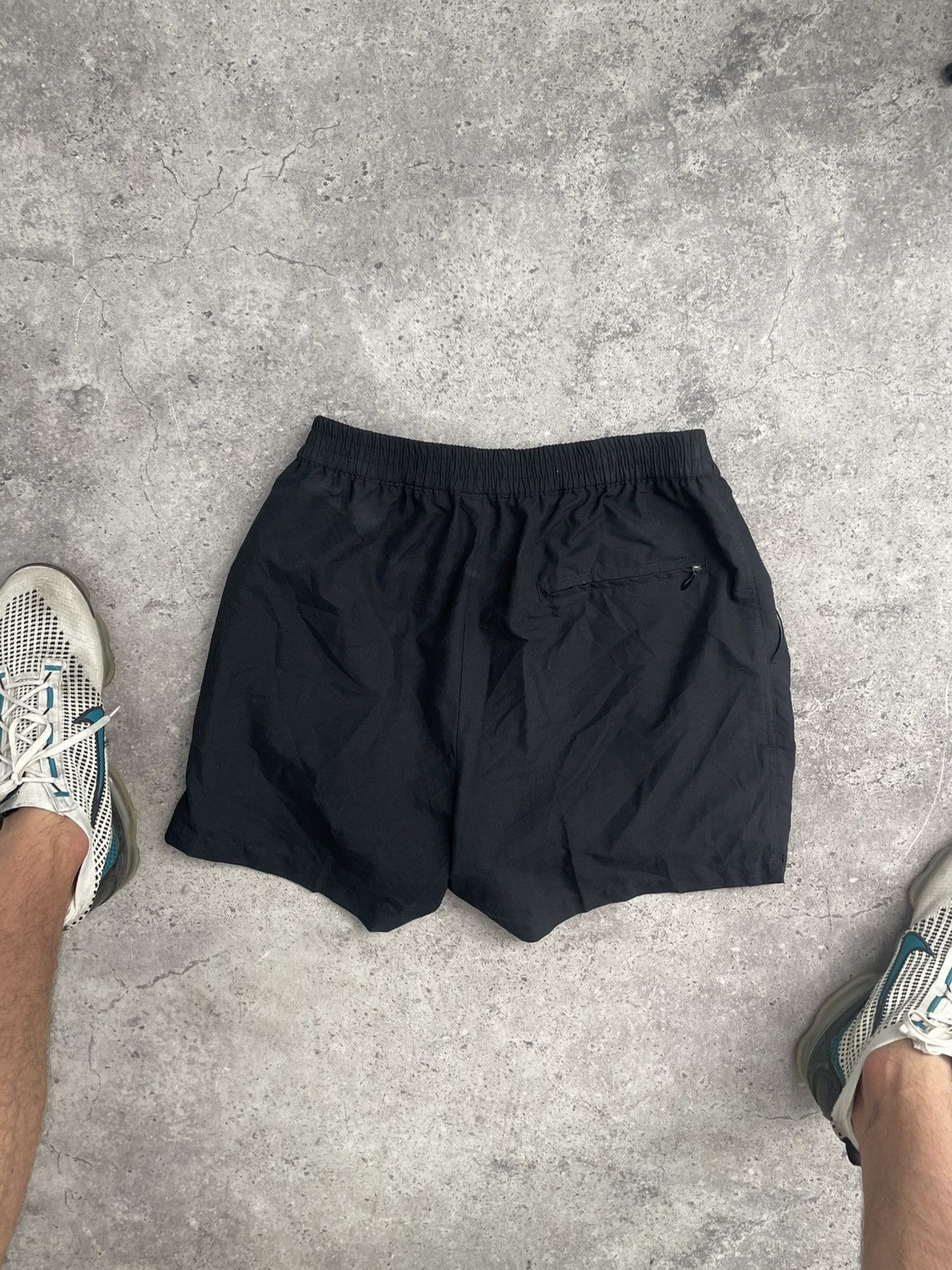 Nike × Vintage Nike Vintage Shorts Black Y2k Drill 90s Mini Swoosh Size US 34 / EU 50 - 4 Thumbnail