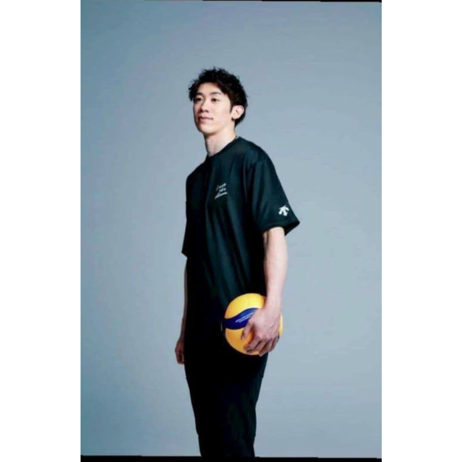 Vintage Descente Yuki Ishikawa's original T-shirt Grazia Limited Volleyball L Black Mens Short Sleeve Polyester Graphic Print Sports Quick Dry Shirt Size US L / EU 52-54 / 3 - 2 Thumbnail