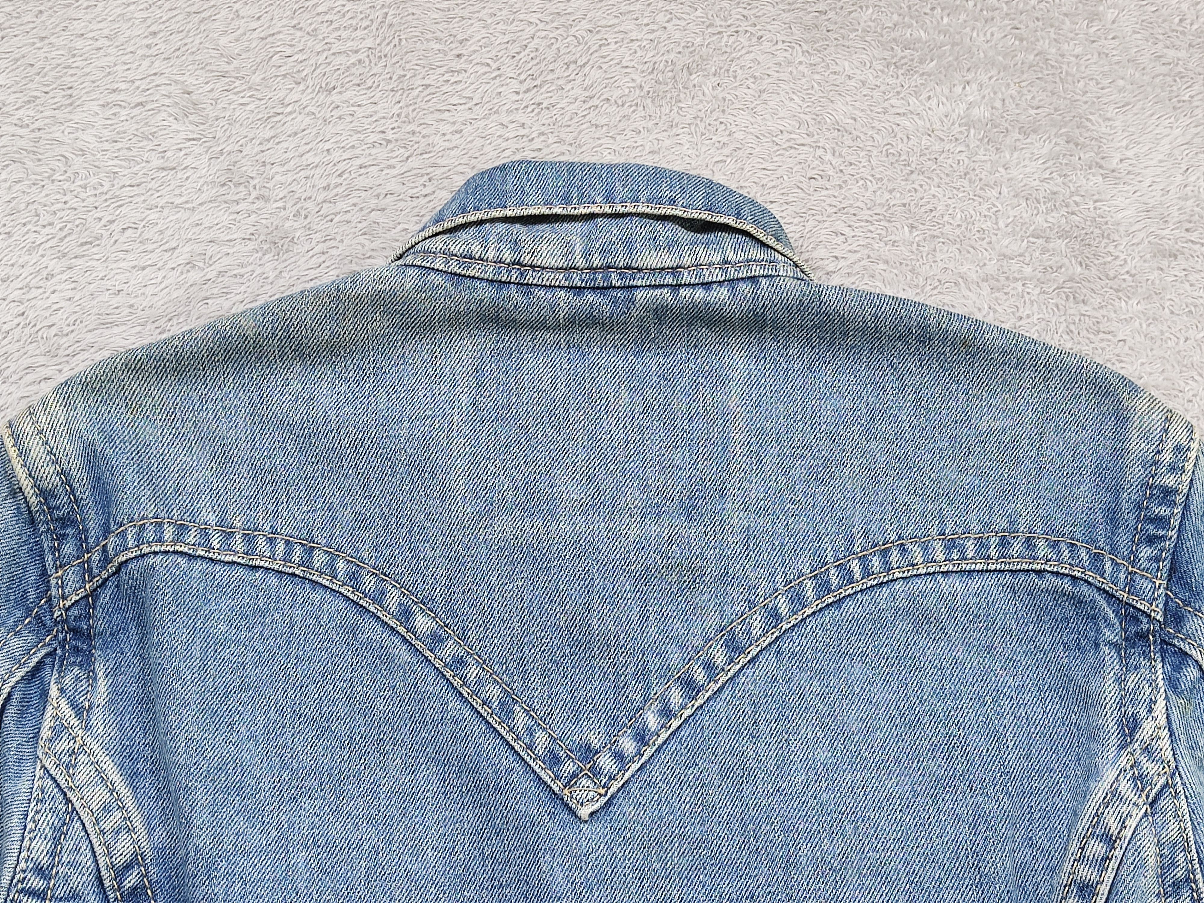 Levi's Levi’s Vintage Distressed faded Denim Trucker Jacket Size M Size M / US 6-8 / IT 42-44 - 11 Thumbnail