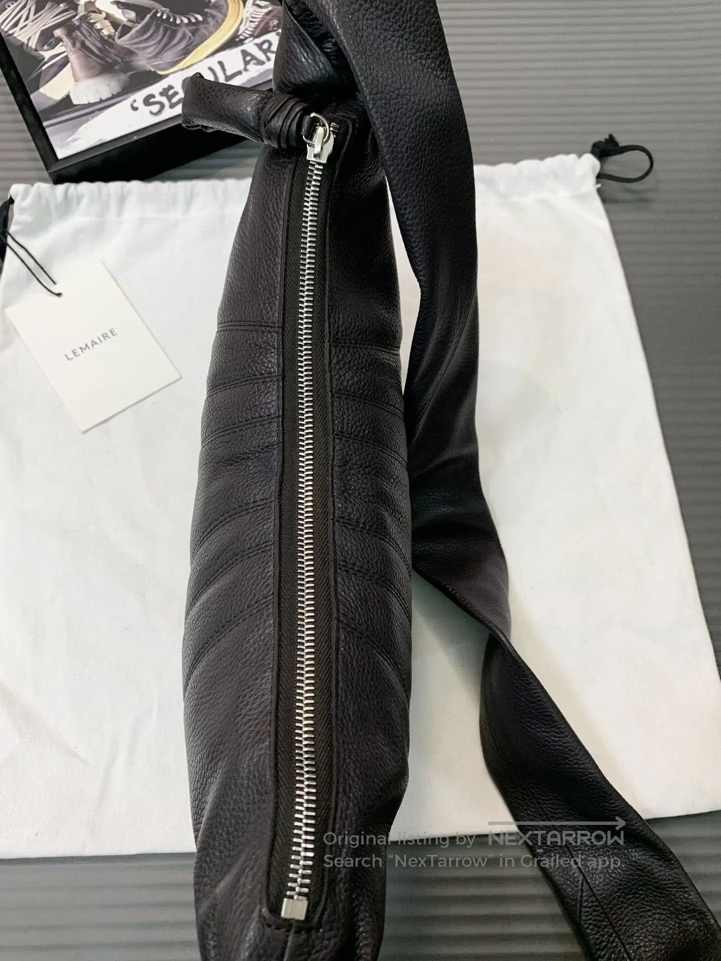 Lemaire Lemaire Small Dark Chocolate Croissant Bag. Size ONE SIZE - 5 Thumbnail