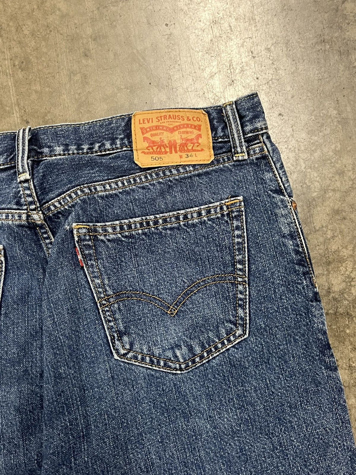 Levi's × Vintage Levi’s jorts baggy fit style 505s vintage streetwear hype Size US 34 / EU 50 - 4 Thumbnail