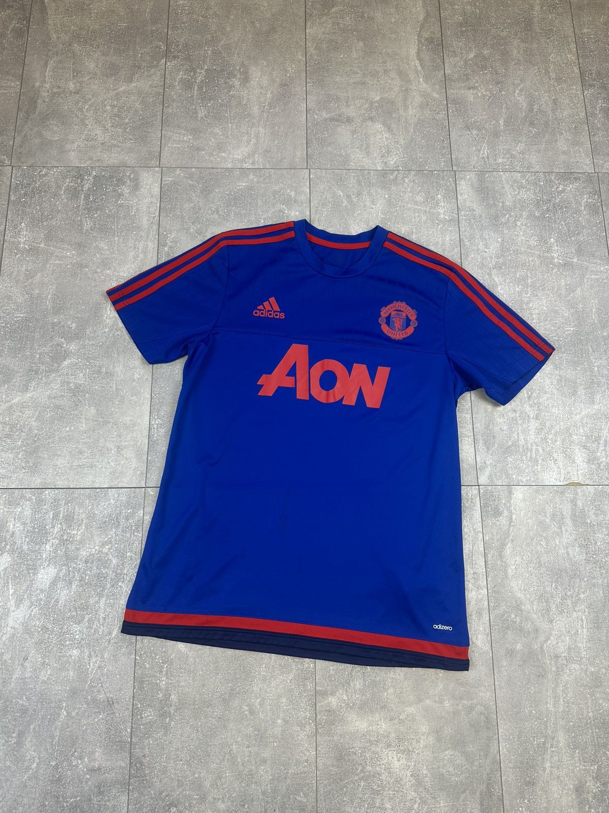 Vintage Men’s adidas Manchester overprint logo home soccer jersey Size US L / EU 52-54 / 3 - 1 Thumbnail