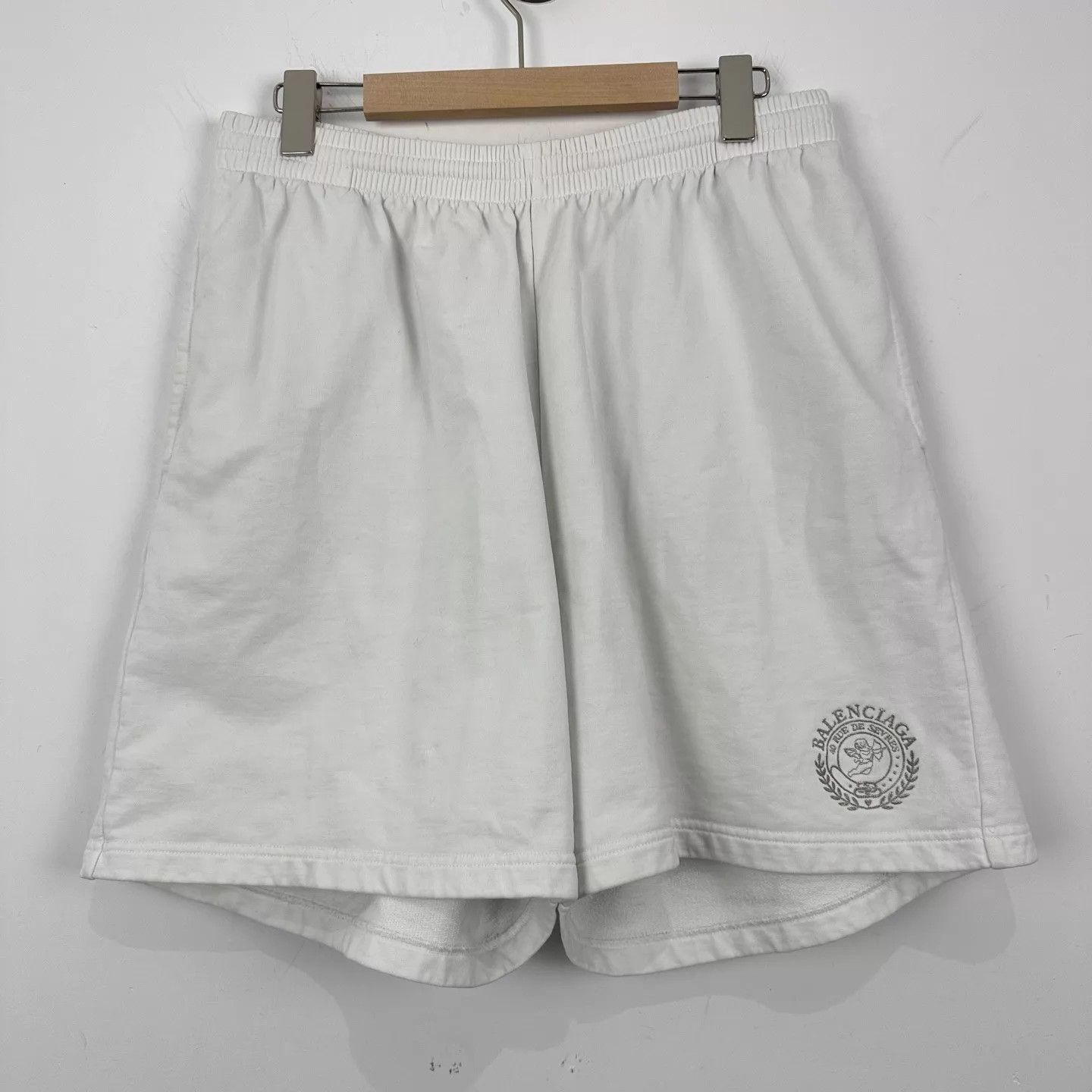 Balenciaga Balenciaga Angel Embroidered Logo Short M Size 27" / US 4 / IT 40 - 1 Thumbnail
