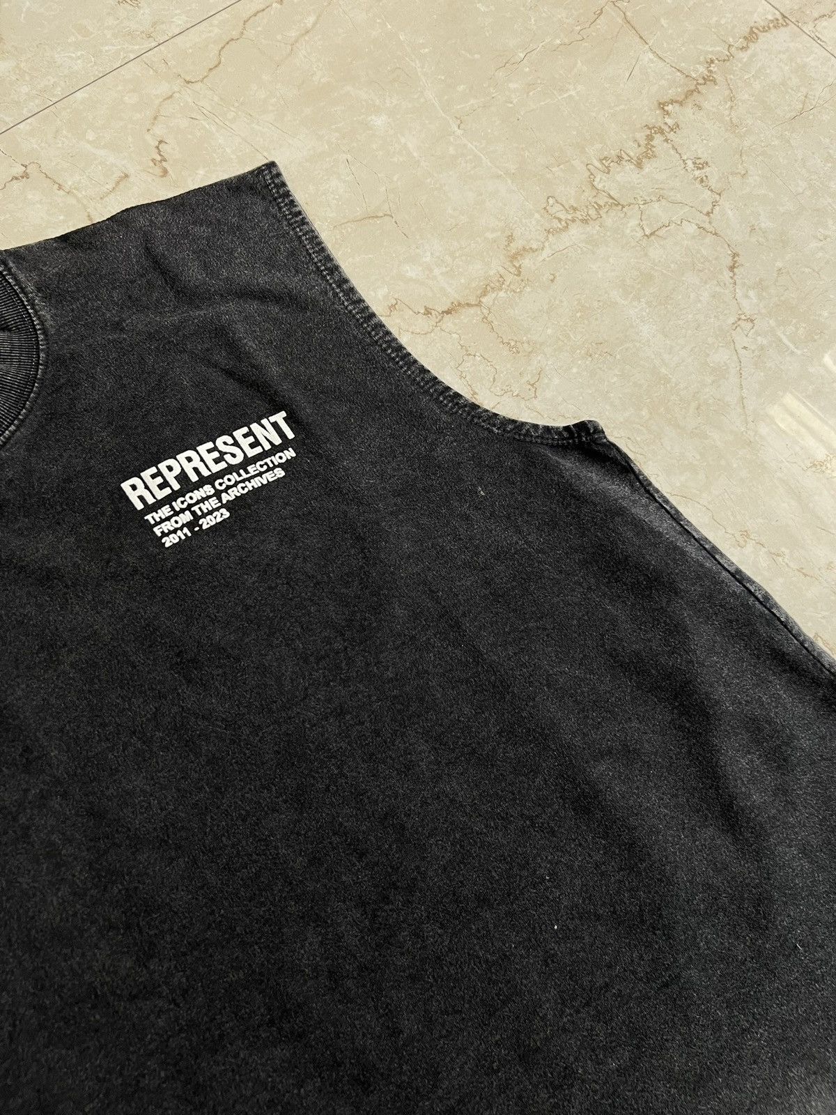 Other Vintage Faded Sleeveless Tees Size US L / EU 52-54 / 3 - 6 Thumbnail