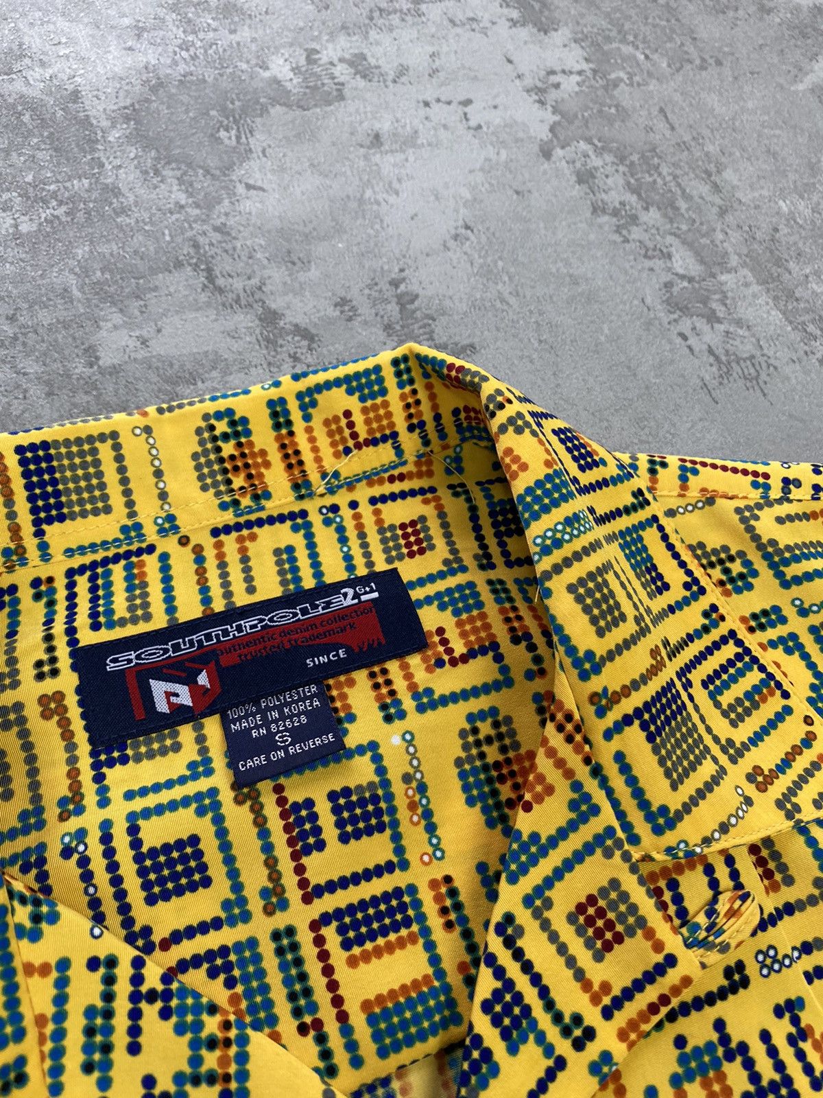 Southpole Y2K SOUTHPOLE crazy monogram STREETWEAR BOXY CROPPED SHIRT Size US S / EU 44-46 / 1 - 3 Thumbnail