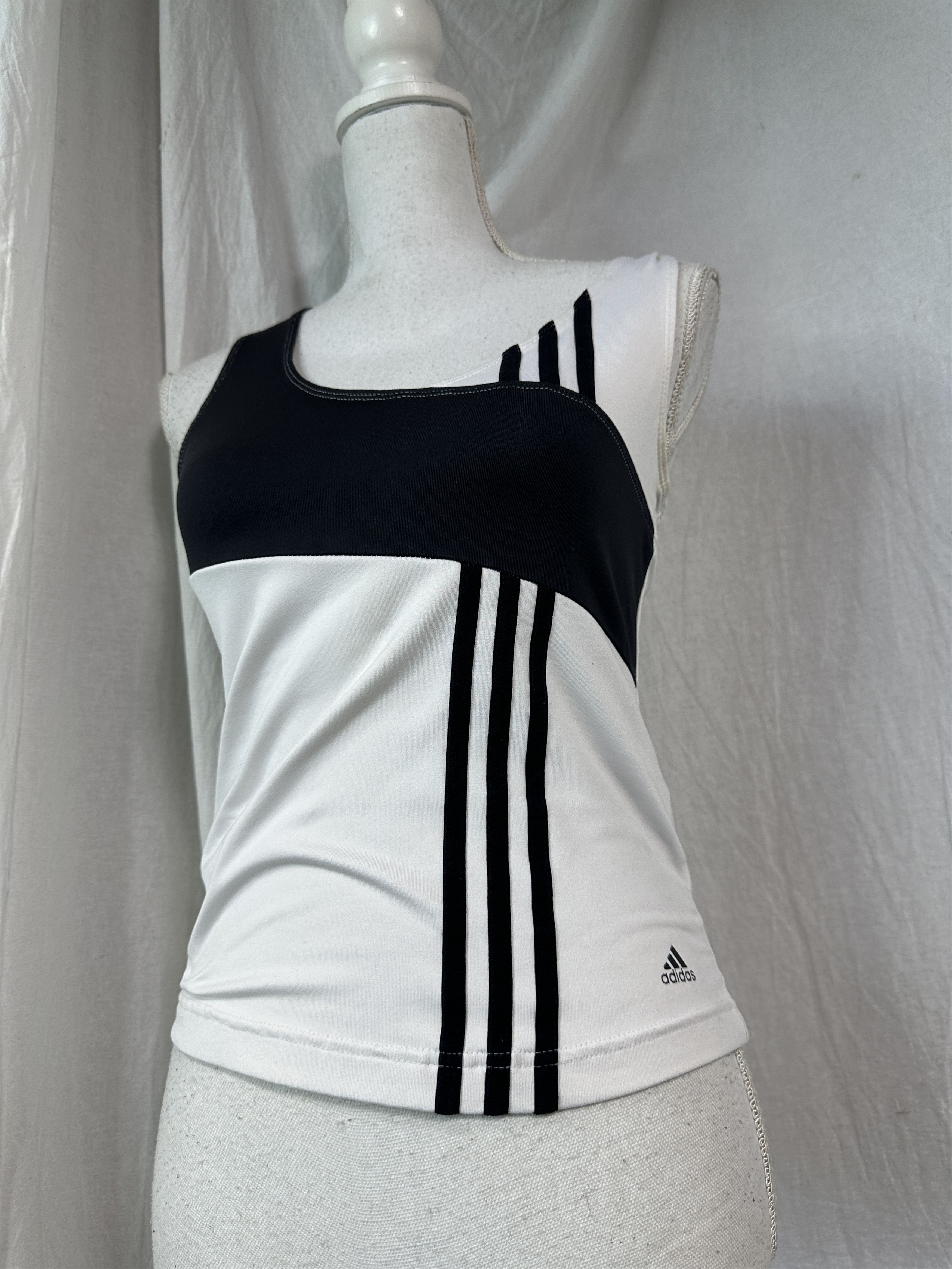 Adidas Vintage Streetwear Sporty Adidas Tank Top Y2K Size M / US 6-8 / IT 42-44 - 1 Thumbnail