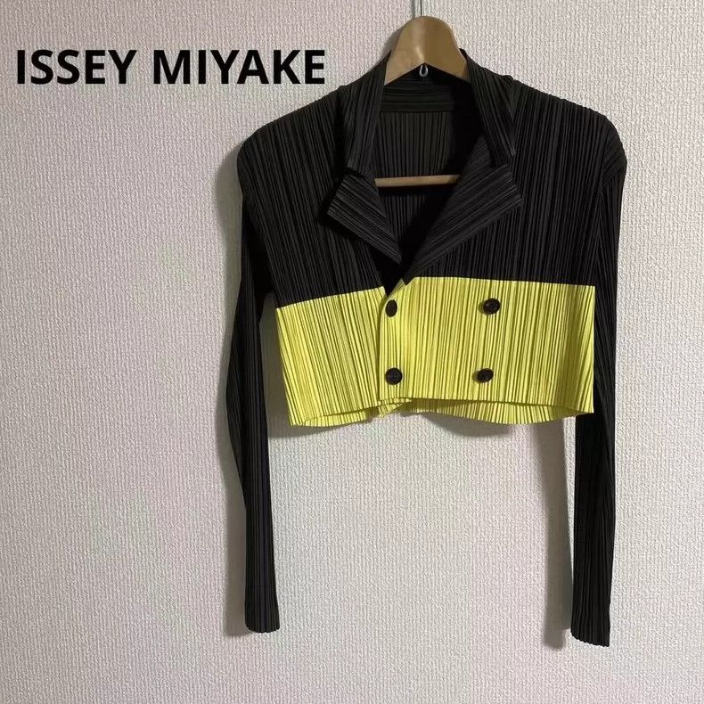 Issey Miyake Issey Miyake A black and yellow color-blocked main pleated Size S / US 4 / IT 40 - 1 Thumbnail