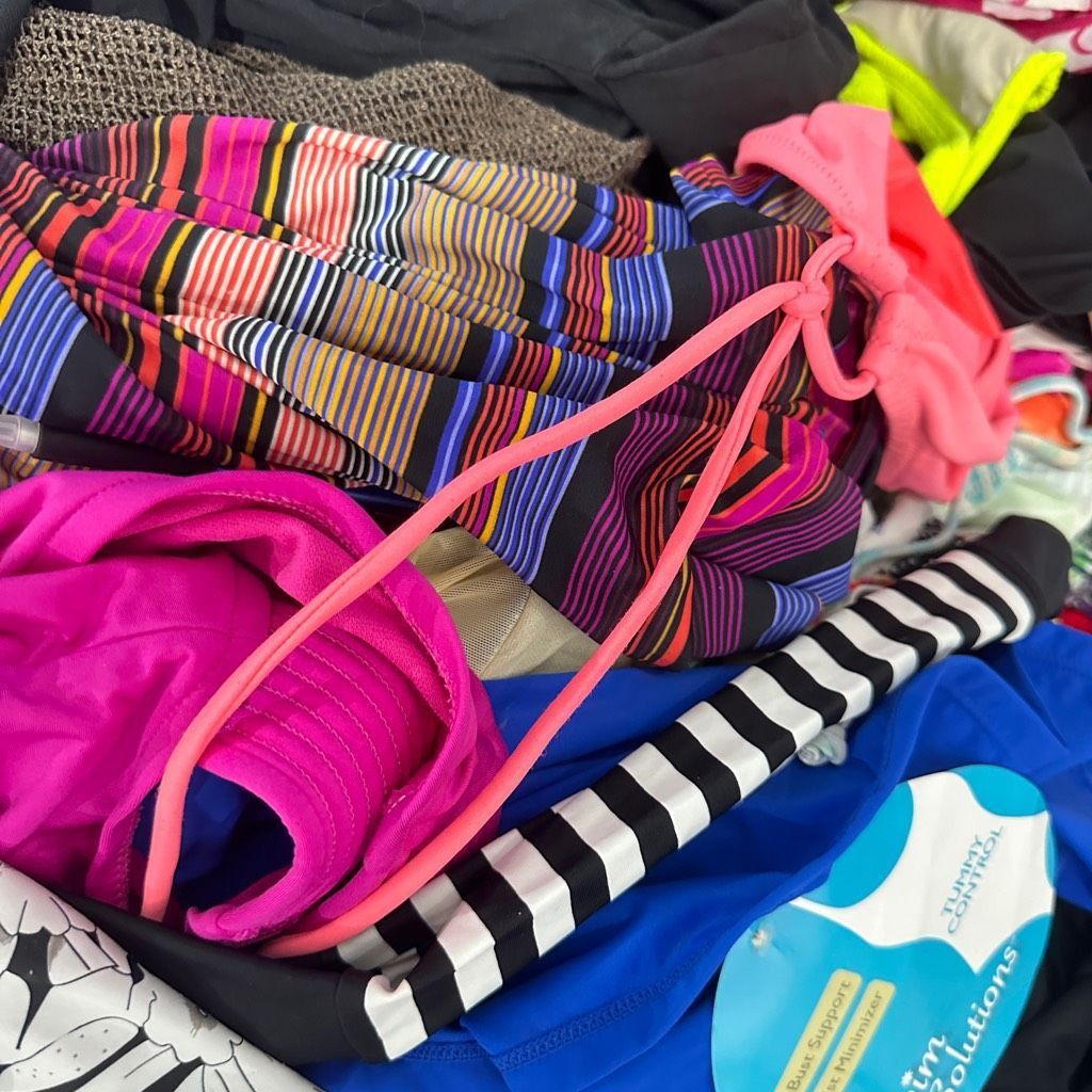 Designer SWIMWEAR MYSTERY BOX Swimsuits Bikinis One Piece Two Piece C Size XL / US 12-14 / IT 48-50 - 6 Thumbnail