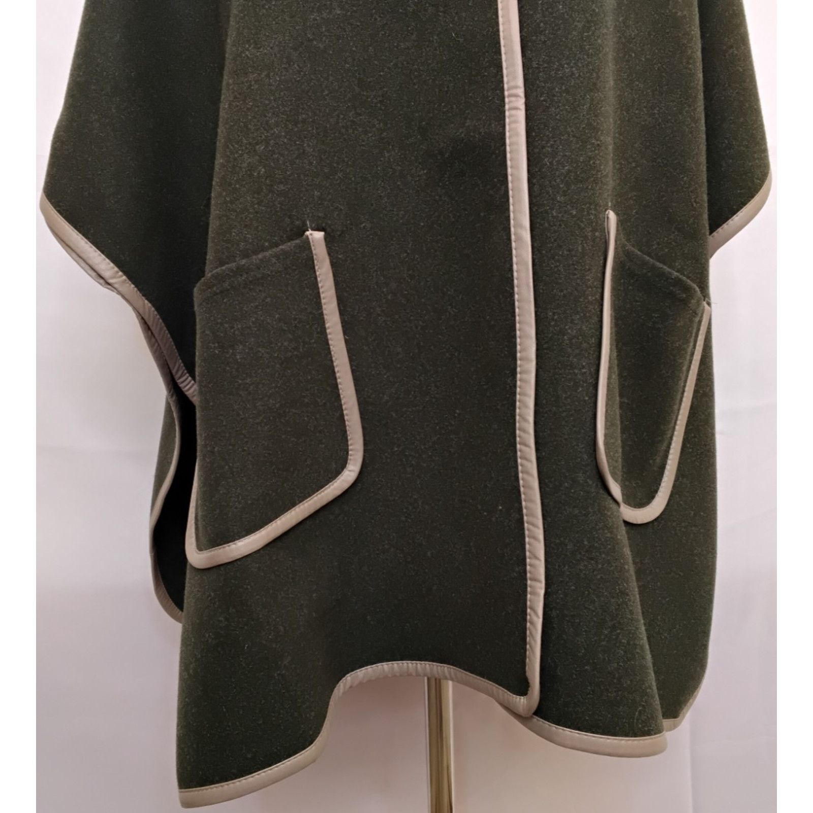 Other Rachel Zoe Poncho Cape One Size Green Olive Tan Trim NWT Size L / US 10 / IT 46 - 6 Thumbnail