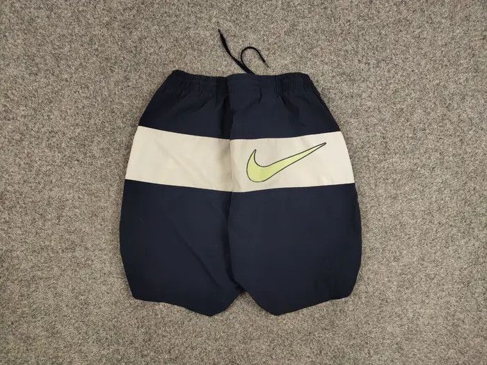 Nike Vintage 90's Nike Shorts Big Logo swoosh casual Streetwear Size US 36 / EU 52 - 1 Thumbnail