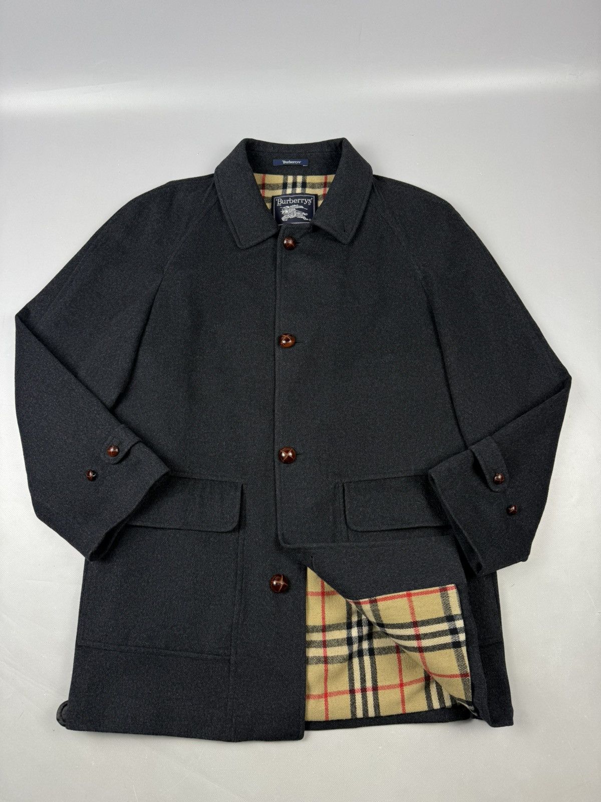 Burberry Burberry heavy coat black & grey Size US M / EU 48-50 / 2 - 1 Thumbnail