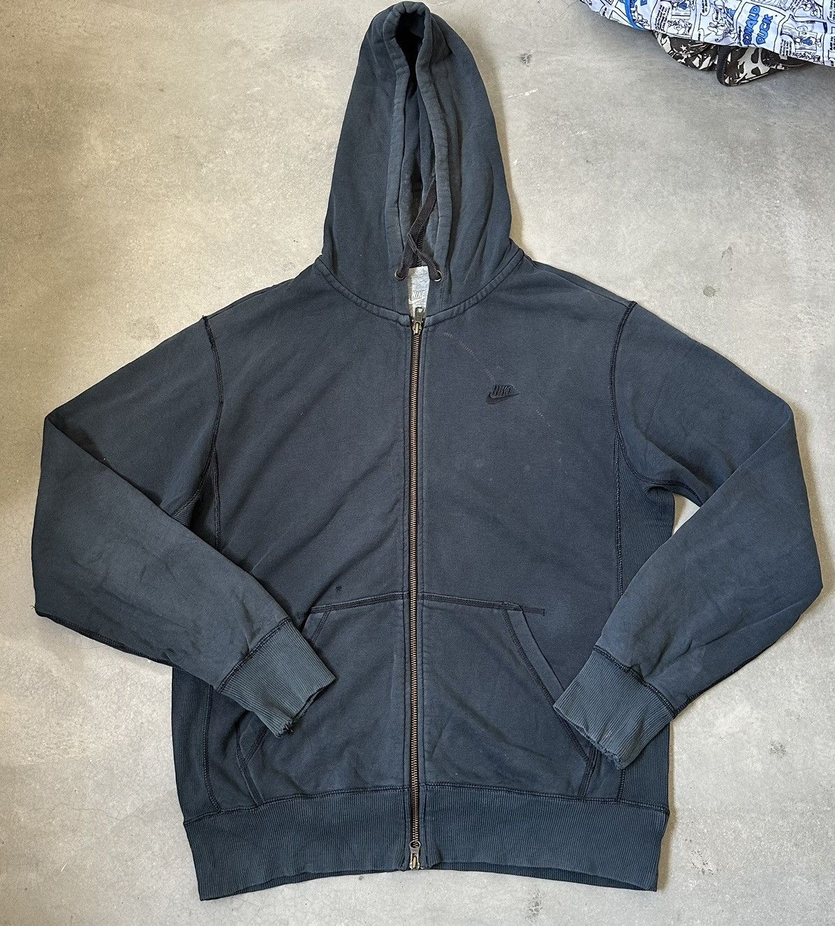 Nike VINTAGE Y2K NIKE HOODIE WELL FADED HOODIE Size US XL / EU 56 / 4 - 1 Thumbnail