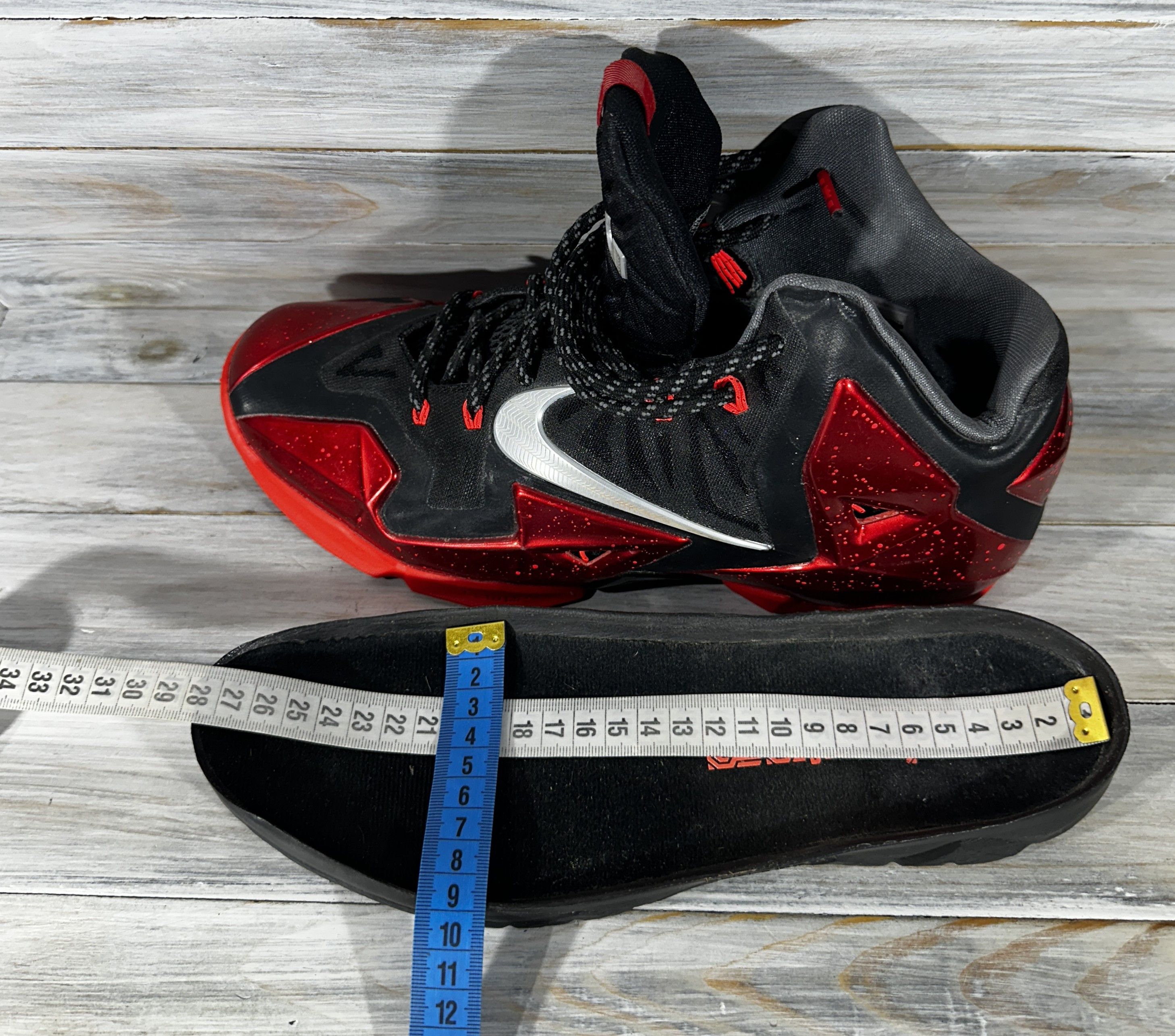 Nike Nike LeBron XI Away Miami Heat Sneakers Red Black Basketball Size US 9.5 / EU 42-43 - 12 Thumbnail