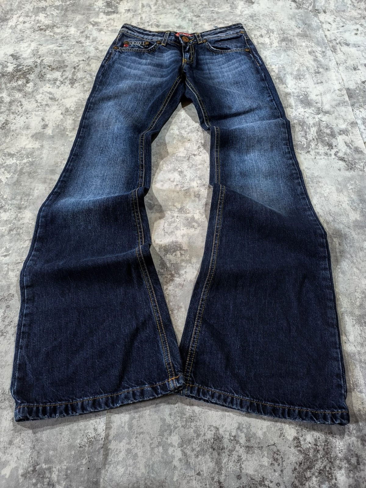 Other lowrise flare jeans italy sixty style grunge alternative Size 28" / US 6 / IT 42 - 2 Thumbnail