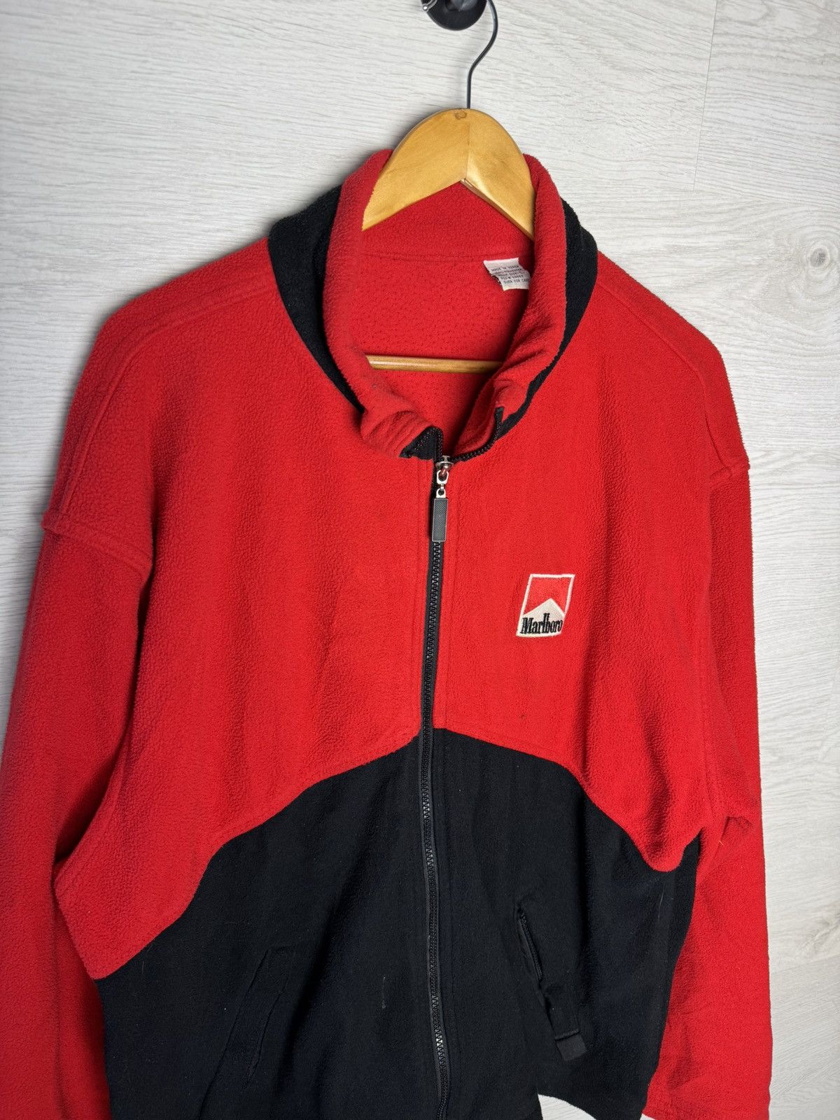 Marlboro Marlboro Vintage Fleece Jacket Red Black Zip Up Logo Size US L / EU 52-54 / 3 - 6 Thumbnail