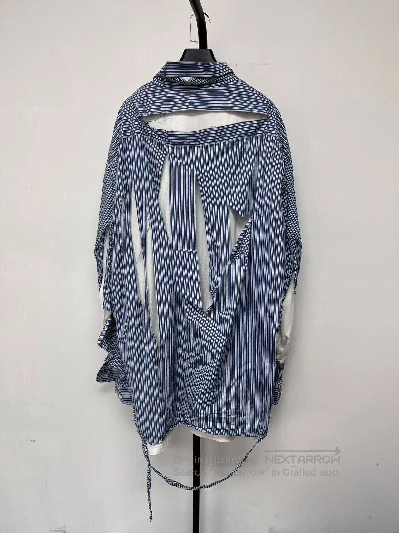 Balenciaga balenciaga blue striped distressed shirt. Size M / US 6-8 / IT 42-44 - 2 Thumbnail