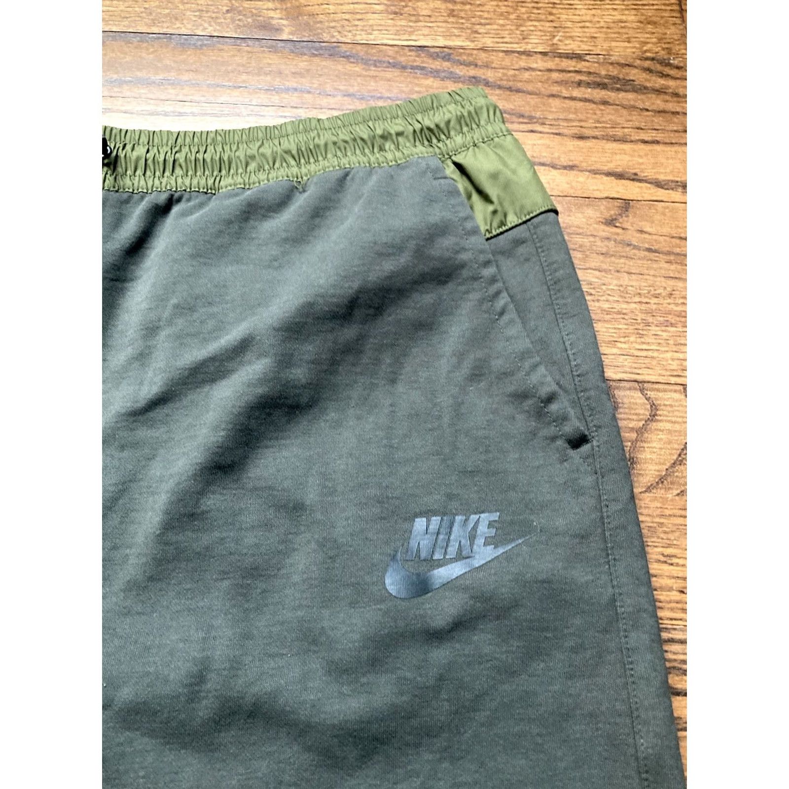 Nike Nike NSW Tech Jogger Pants Mens 2XL Winter Green DD7012 NSW Activewear Mens 2XL Army Green NSW Tech 90s Size US 39 - 2 Thumbnail
