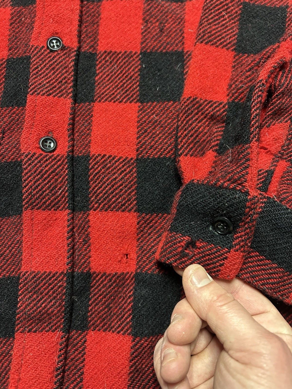 Vintage 50s wool flannel shirt buffalo plaid Frost Proof distress L Size US L / EU 52-54 / 3 - 4 Thumbnail