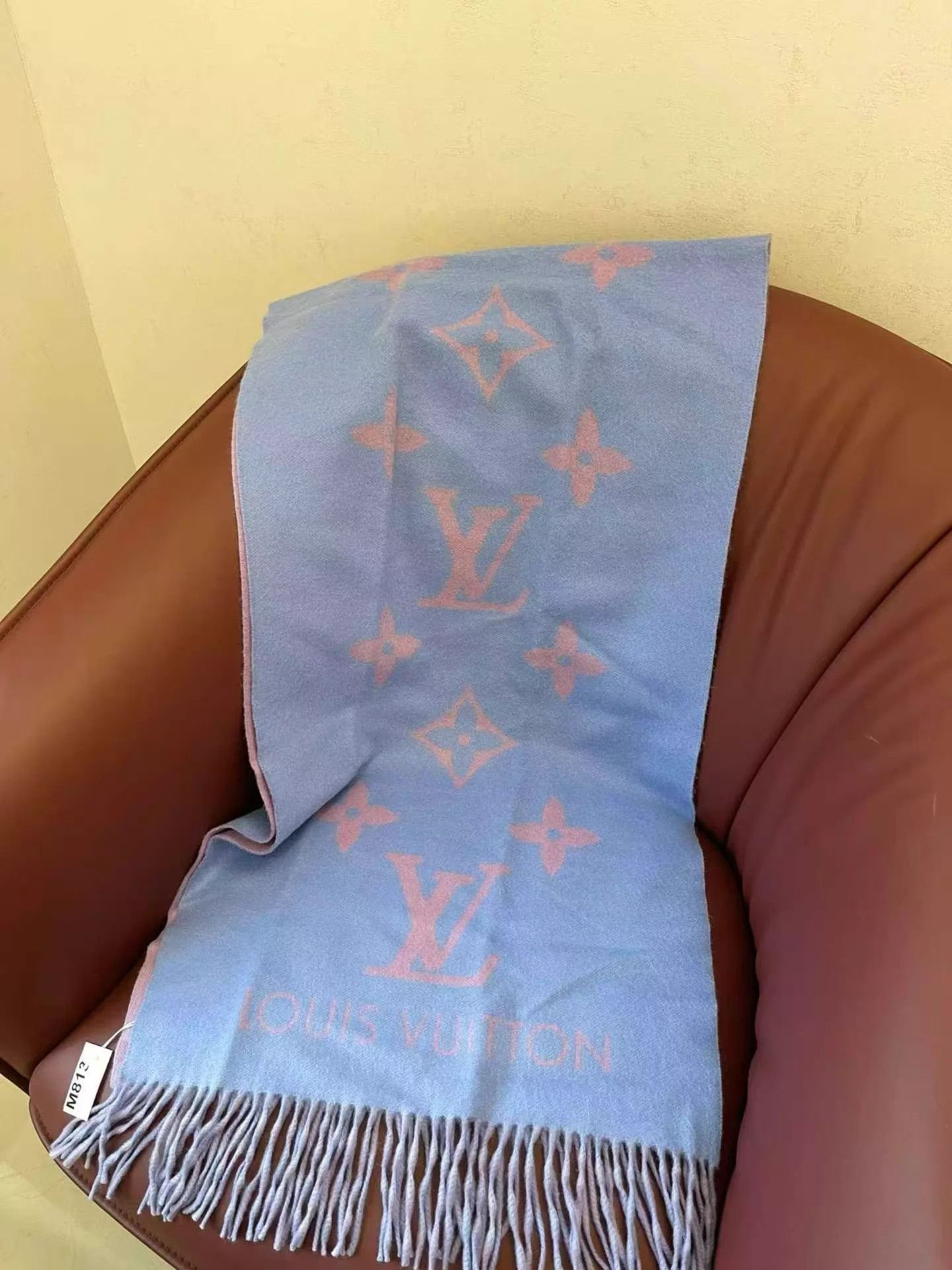 Louis Vuitton Lv 100% Cashmere Blue-Purple Colorblock Scarf M813 Size ONE SIZE - 4 Thumbnail