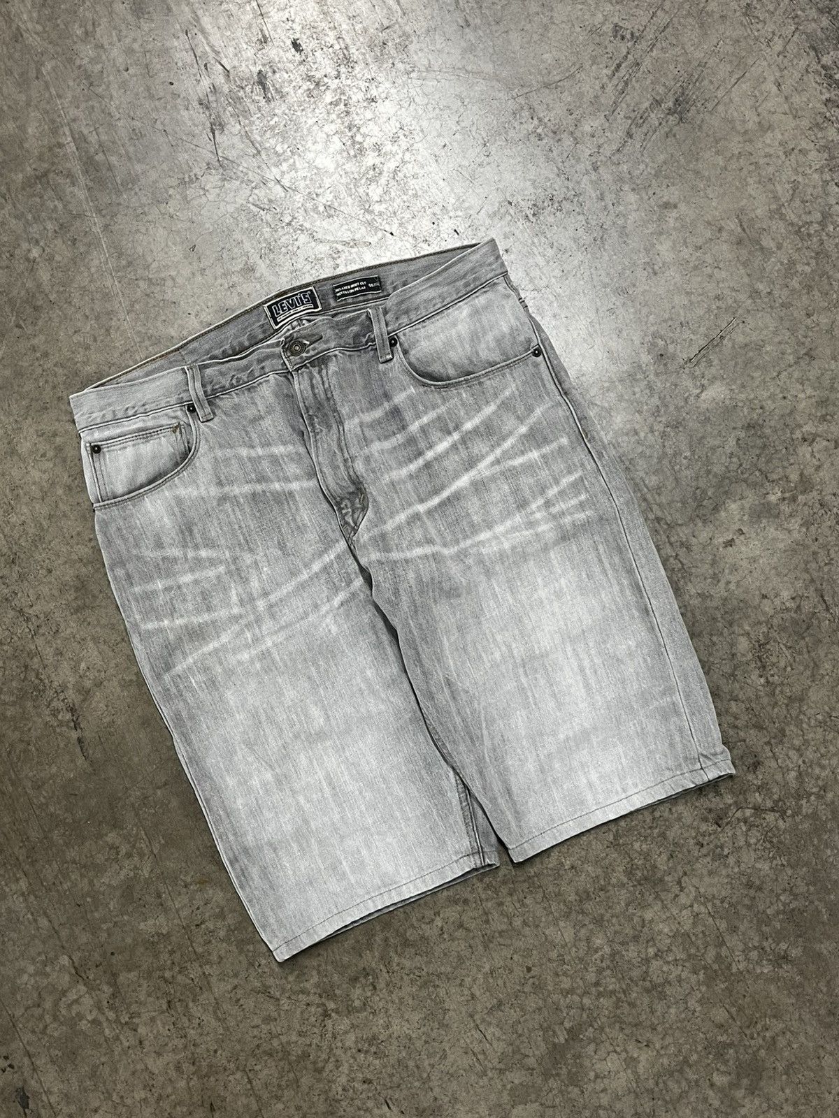 Levi's × Vintage Levi’s jorts vintage baggy fit faded gray streetwear hype Size US 36 / EU 52 - 6 Thumbnail