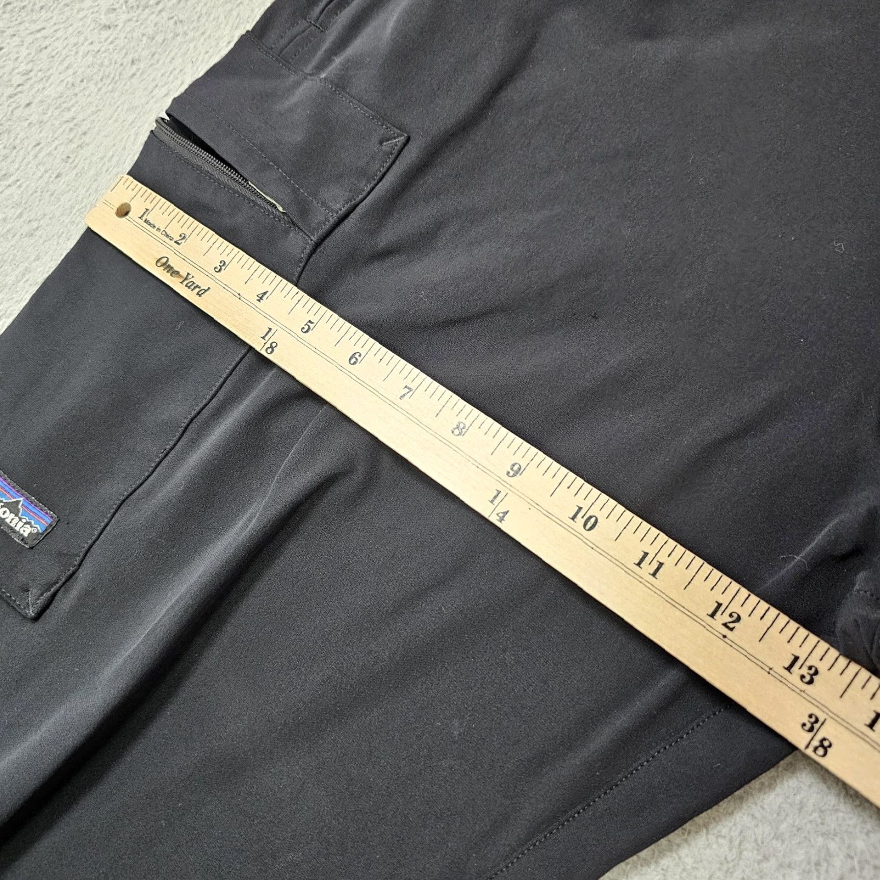 Patagonia Patagonia Pants Mens 36 Black Nylon Hiking Outdoor Stretch Zip Pockets Casual Track Pants Mens Size US 36 / EU 52 - 6 Thumbnail
