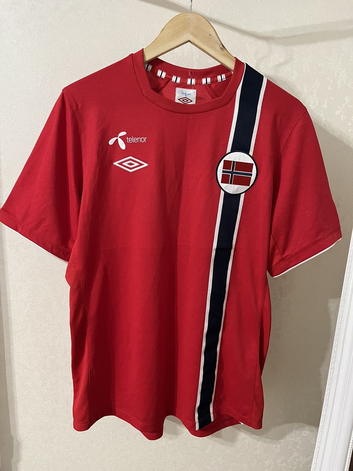Other Umbro Norway 12/13 Home Jersey Size US L / EU 52-54 / 3 - 1 Thumbnail