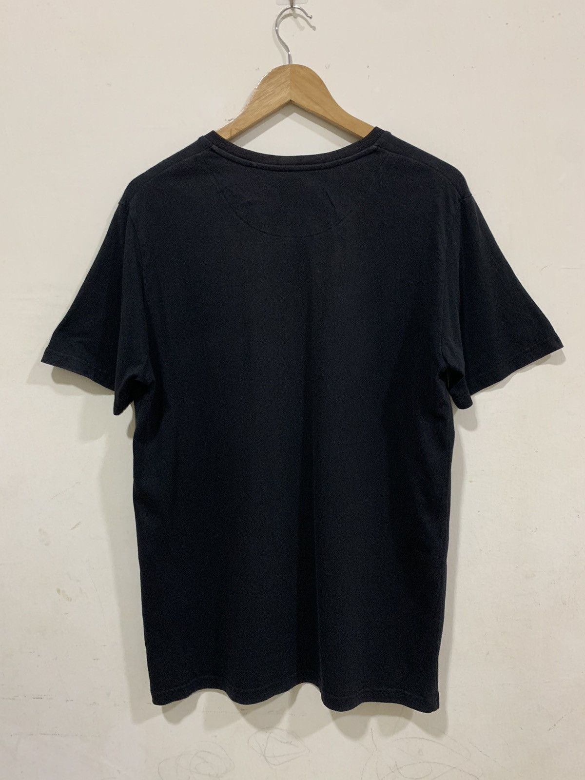 Anime Uniclo X Ghost In The Shell Tee Size US L / EU 52-54 / 3 - 6 Thumbnail