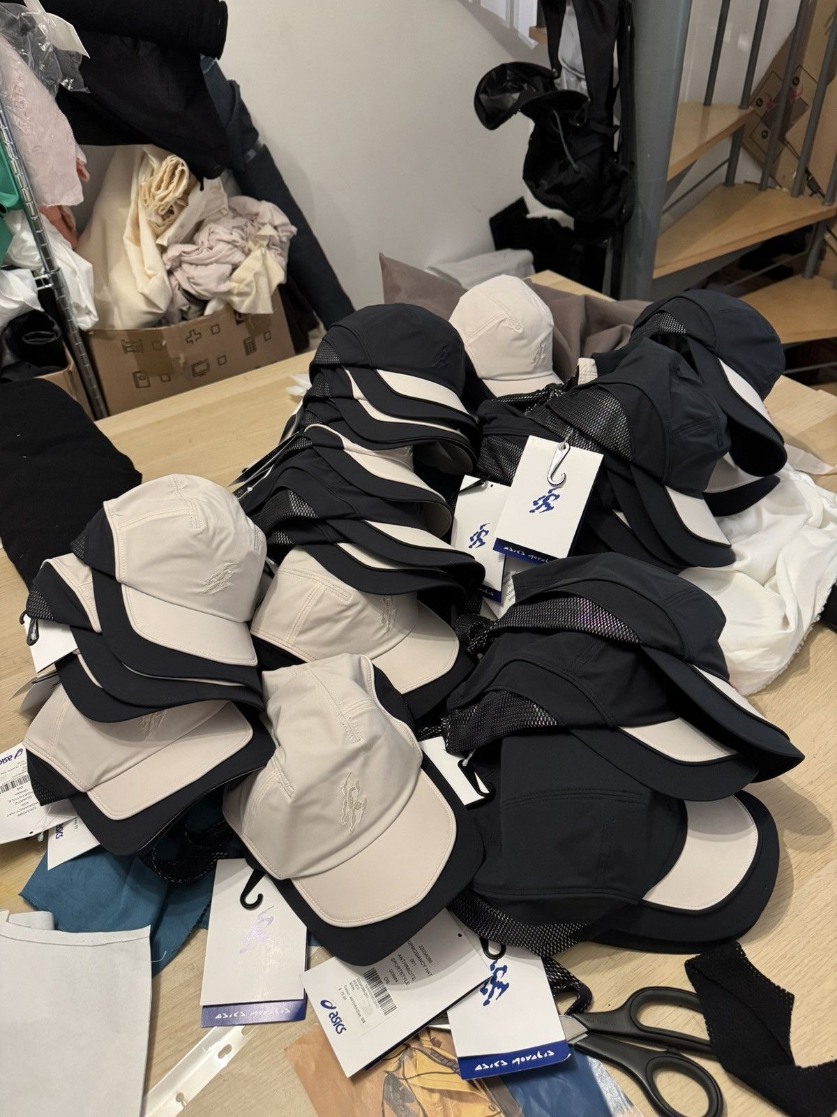 Asics × Kiko Kostadinov NOVALIS ORMOSIANCY HAT - Kiko Kostadinov asics Size ONE SIZE - 4 Thumbnail