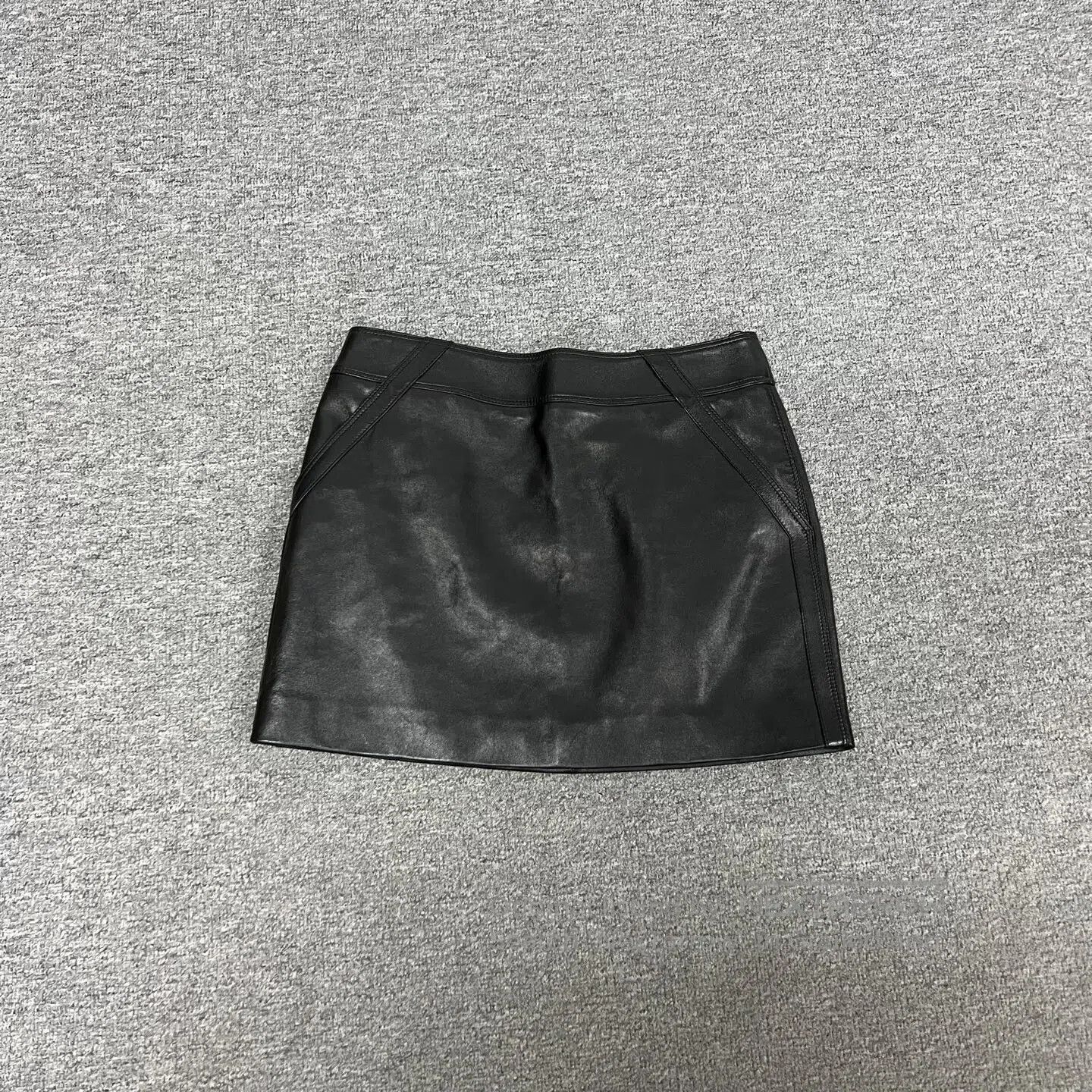 Saint Laurent Paris Saint Laurent Paris size 38 Black skirt, leather skirt, hal Size 28" / US 6 / IT 42 - 1 Thumbnail