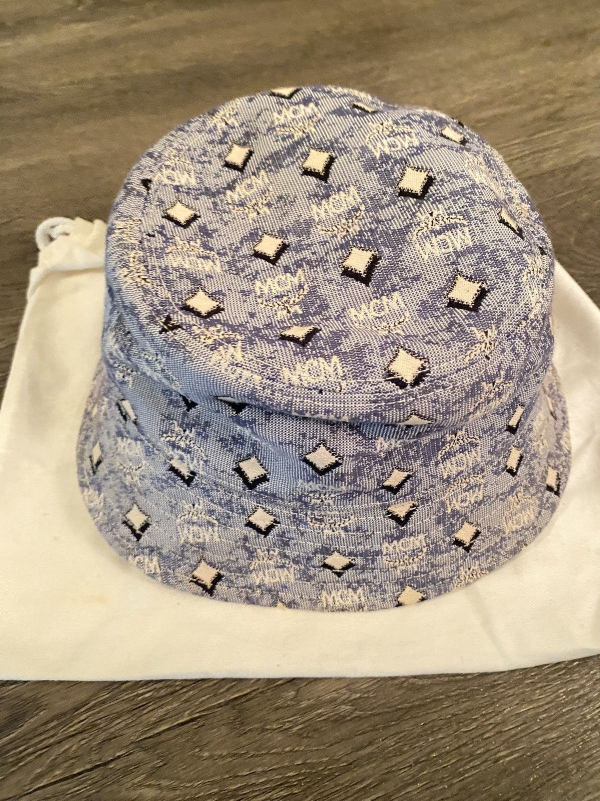 Other 100% Authentic MCM Bucket Hat Size ONE SIZE - 1 Thumbnail