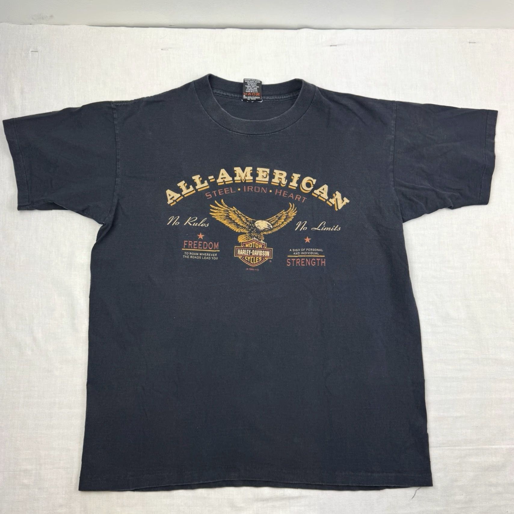 Harley Davidson VINTAGE Harley-Davidson T Shirt Adult Large Daytona Beach Eagle Legend 90s USA Harley-Davidson Shirt Adult Large Black Eagle 90s USA Mens Size US L / EU 52-54 / 3 - 4 Thumbnail