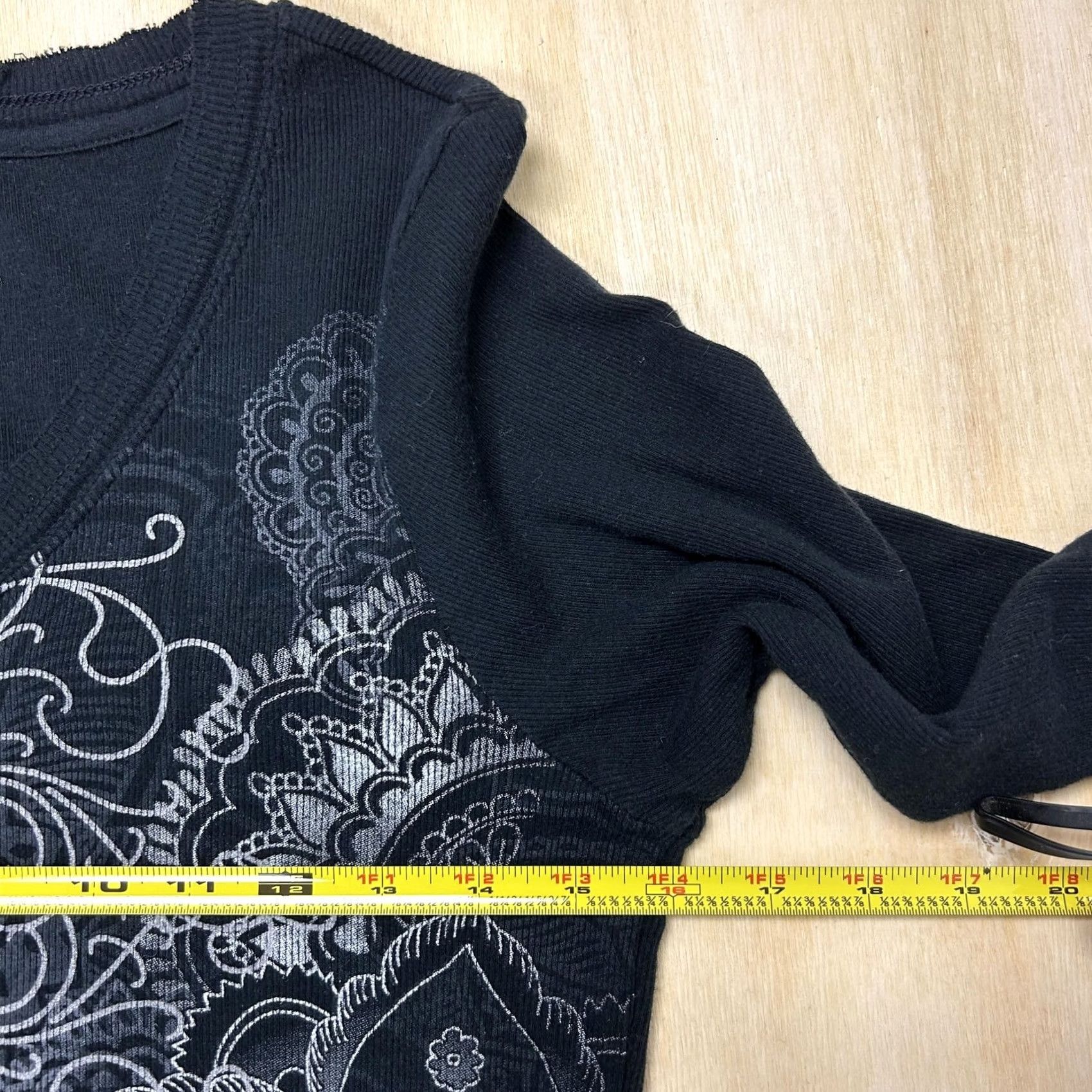 Vintage Y2K Mudd Shirt XL Black Floral Scroll Graphic V Neck Long Sleeve Top Size XL / US 12-14 / IT 48-50 - 3 Thumbnail