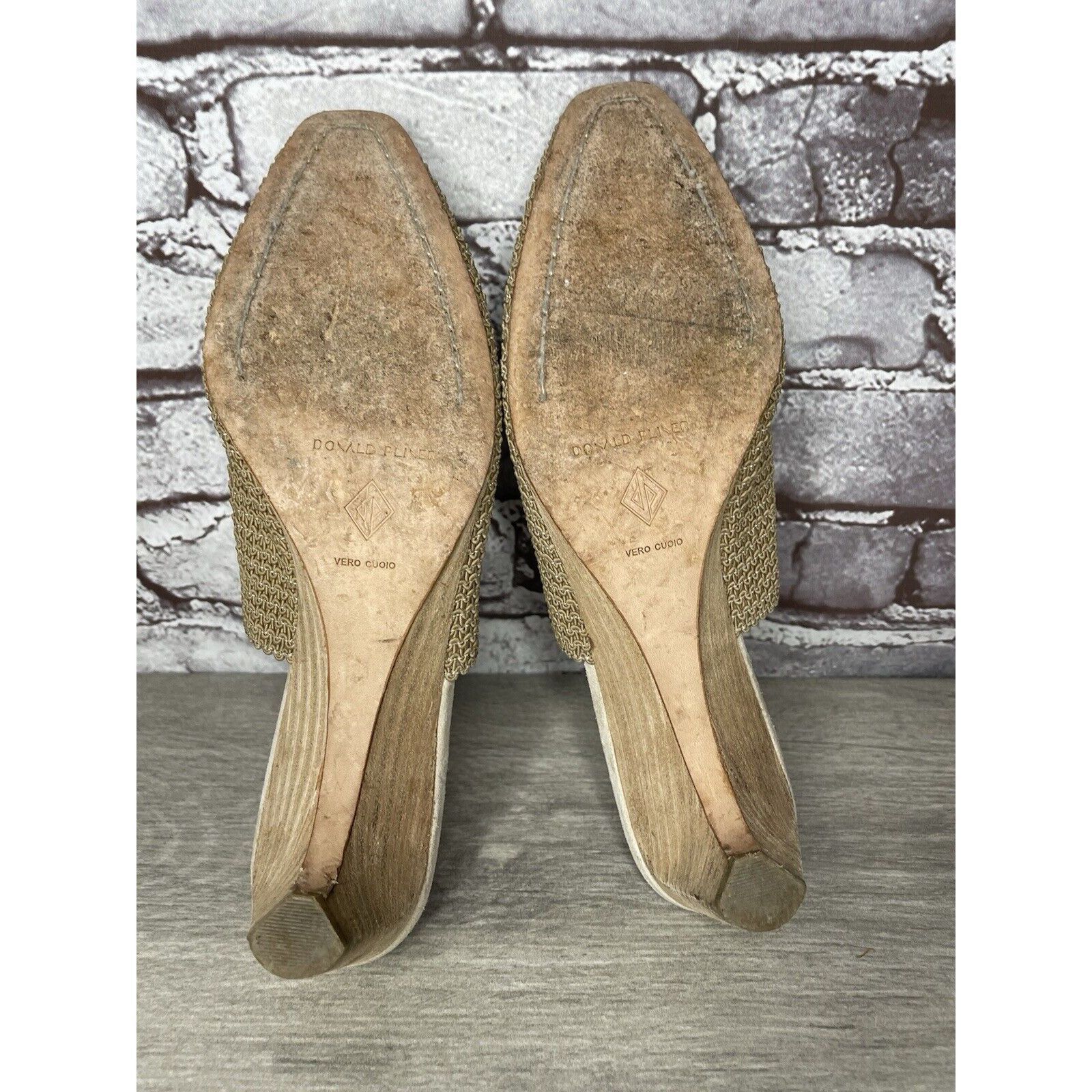 Donald Pliner Donald J. Pliner Fenda Beige Tan Elastic Pointed Heel Mules Size US 9 / IT 39 - 16 Thumbnail