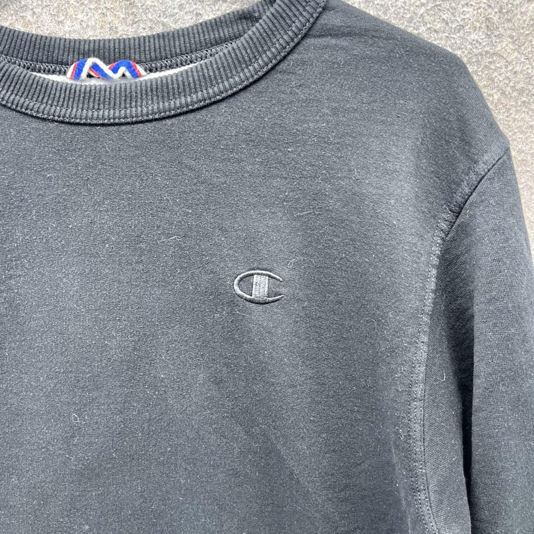 Champion VINTAGE Champion Sweatshirt Mens Small Black Crewneck Pullover Fleece Logo Athletic Size US S / EU 44-46 / 1 - 5 Thumbnail