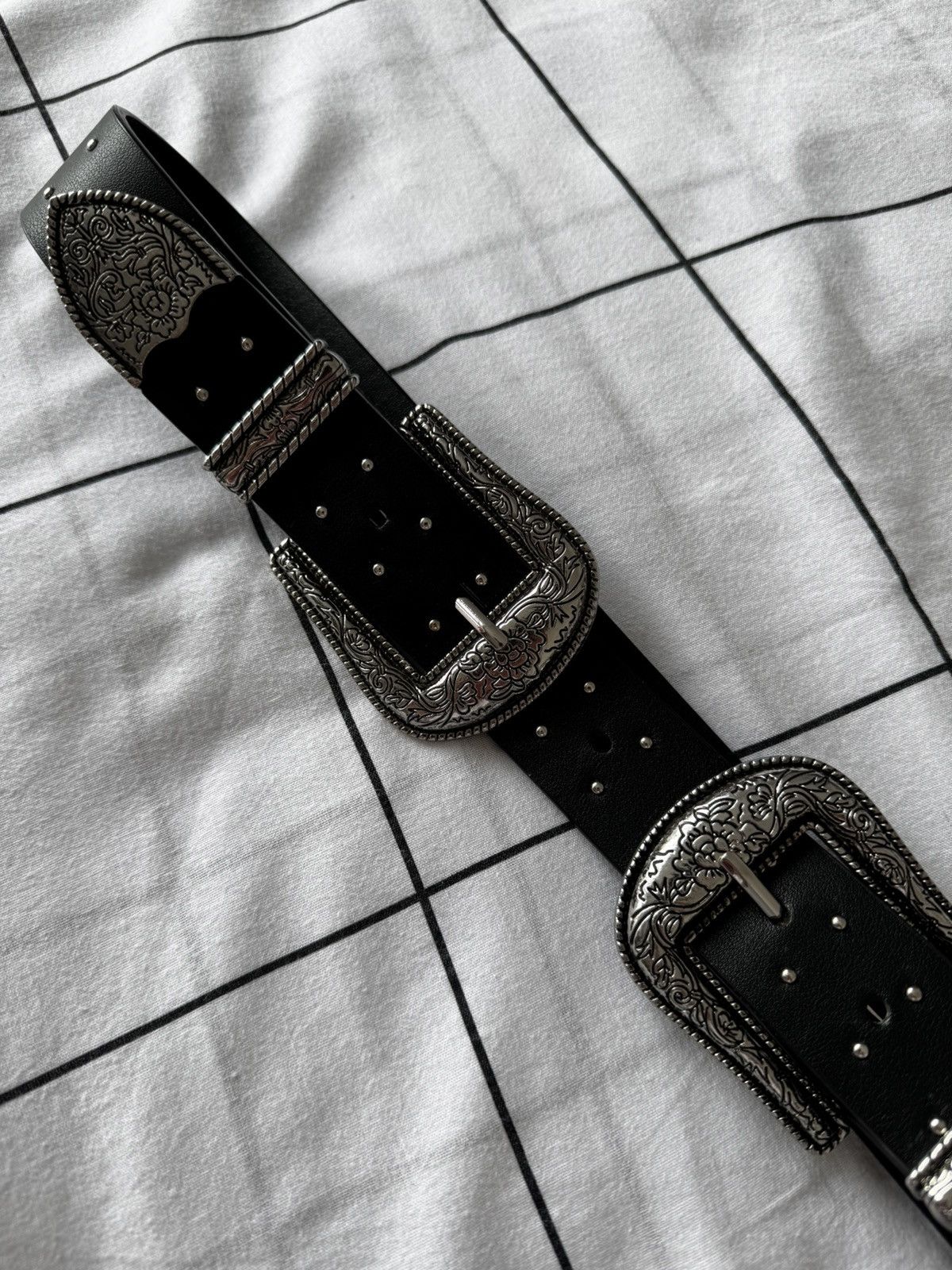Japanese Brand Vintage Belts Y2K Rhinestones Punk leather belt Japanese Size ONE SIZE - 4 Thumbnail