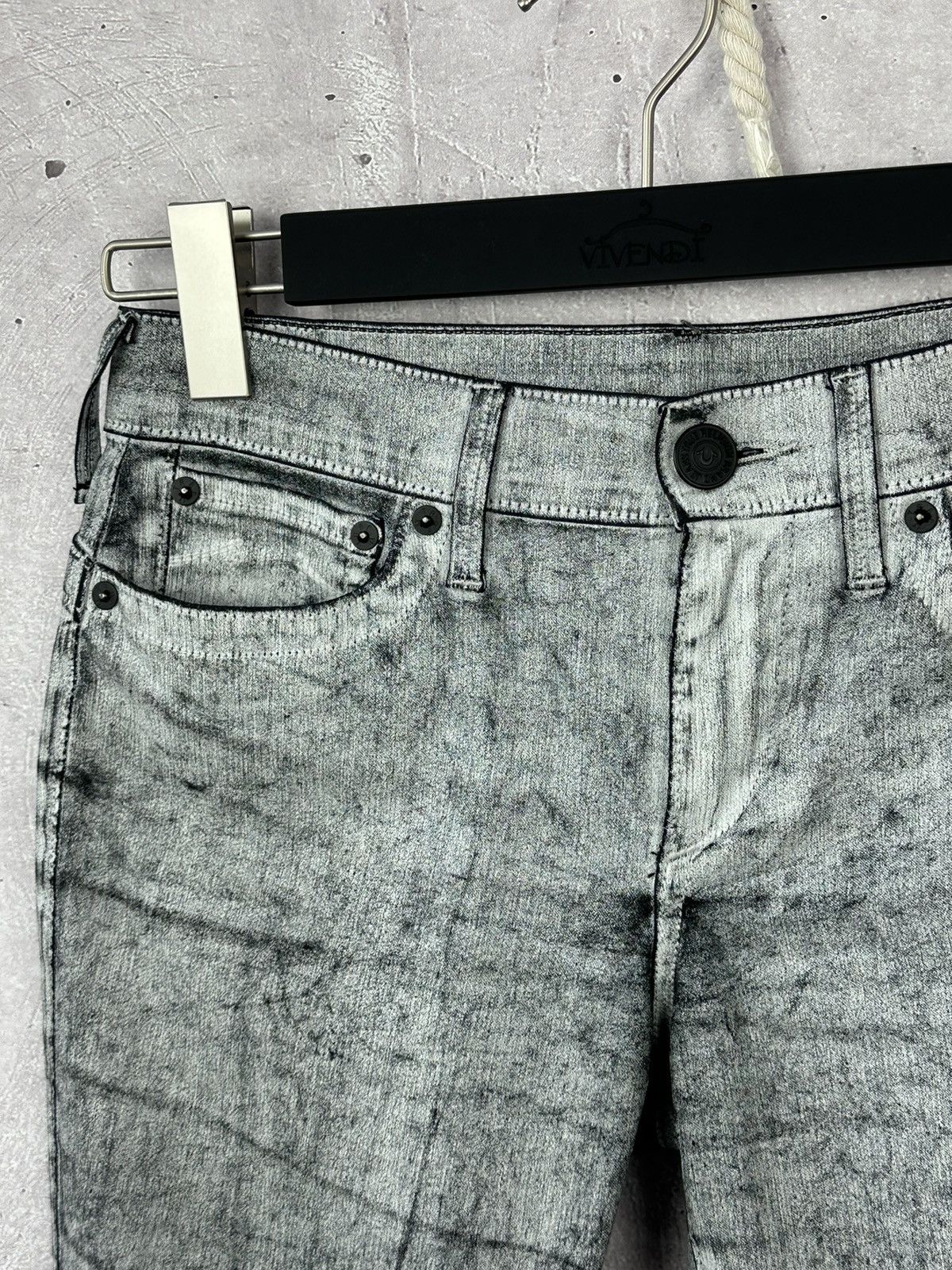 True Religion True Religion Chrissy Worn Paint Made in Italy Women’s Pants Size 28" / US 6 / IT 42 - 5 Thumbnail