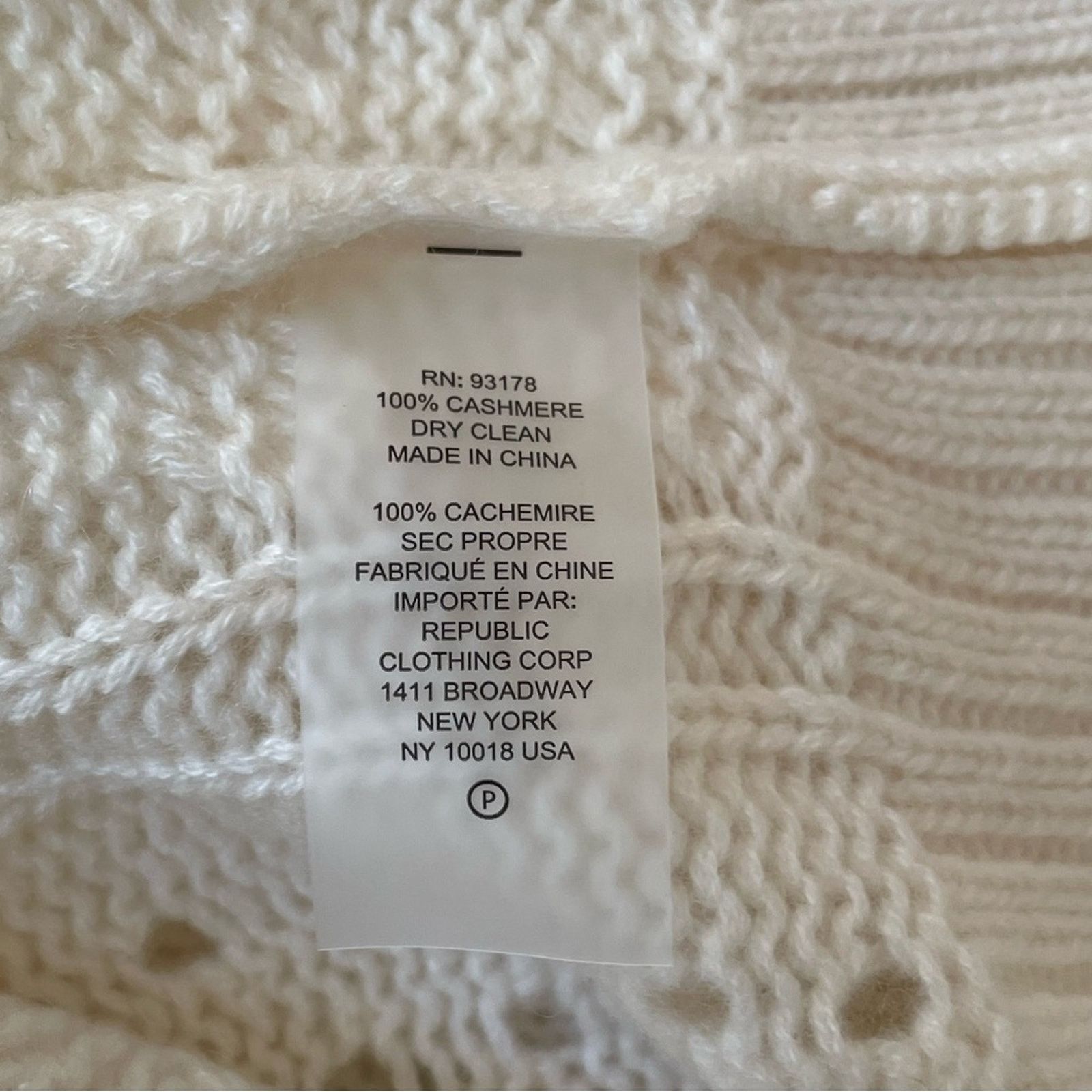 Elie Tahari Funnel Neck Cable Knitted Cashmere Sweater from ELIE TAHARI Size L / US 10 / IT 46 - 8 Thumbnail