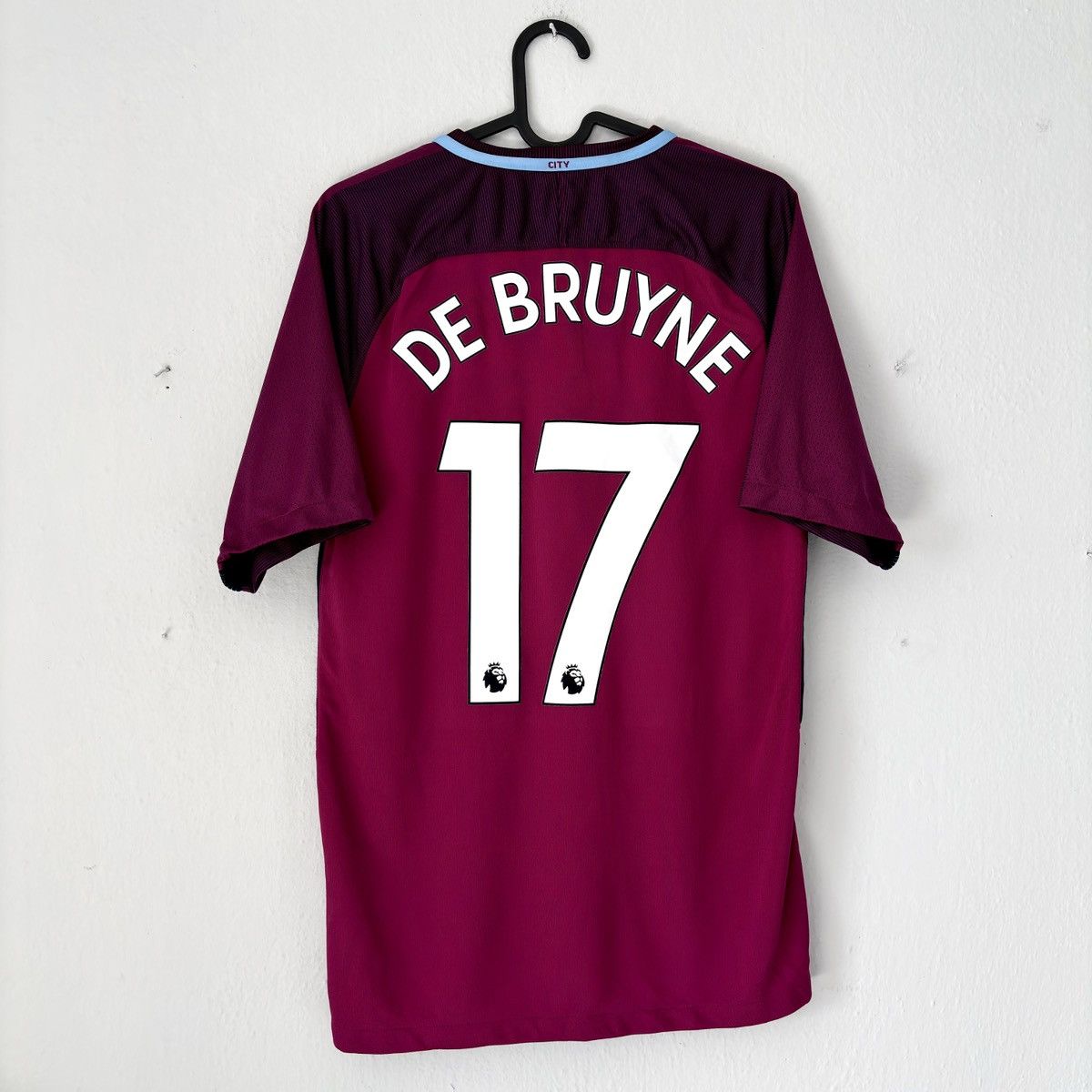 Nike 2017 2018 Manchester City Nike De Bruyne Soccer Jersey Away Size US S / EU 44-46 / 1 - 7 Thumbnail