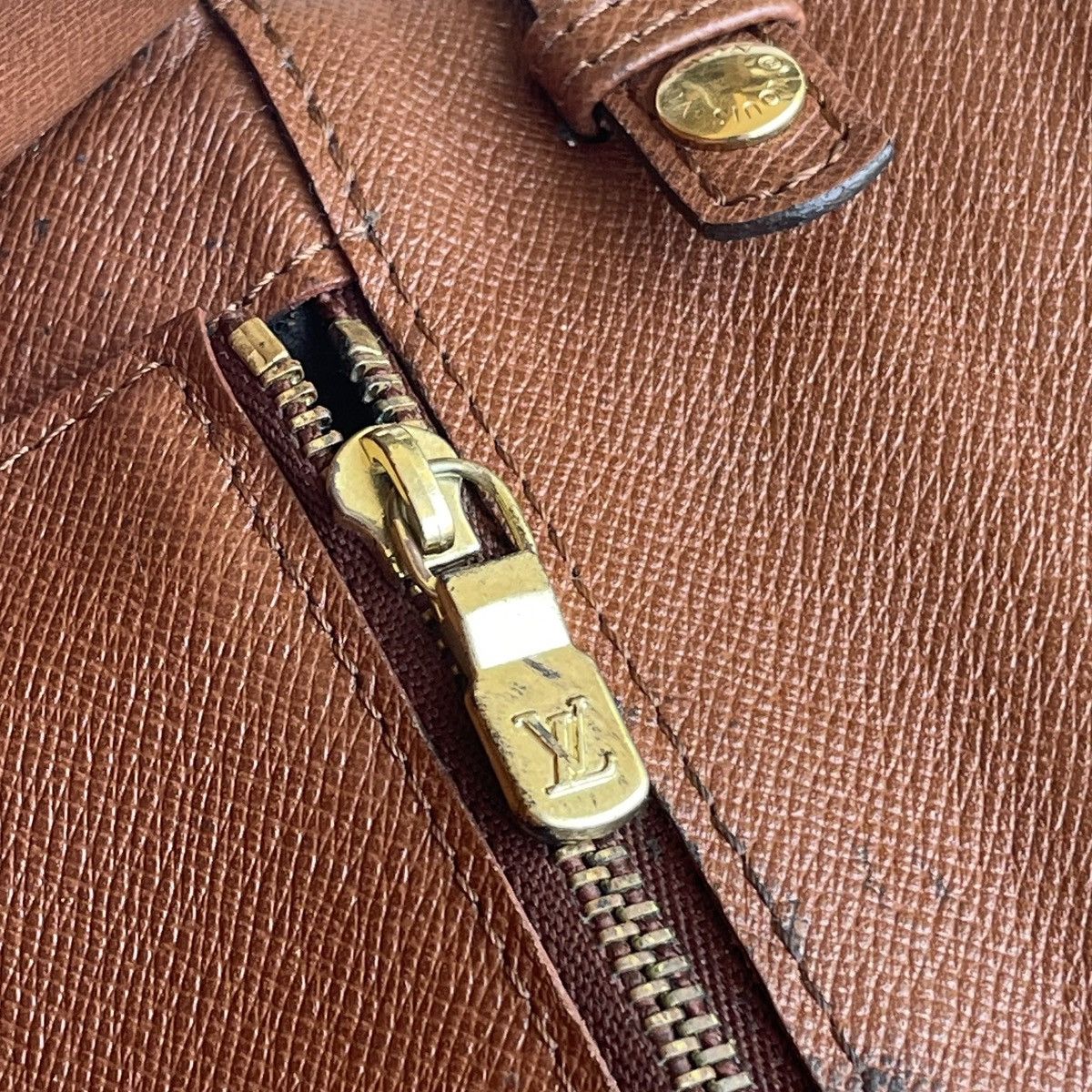 Louis Vuitton Louis Vuitton Monogram Canvas Pochette Crossbody Bag Size ONE SIZE - 13 Thumbnail