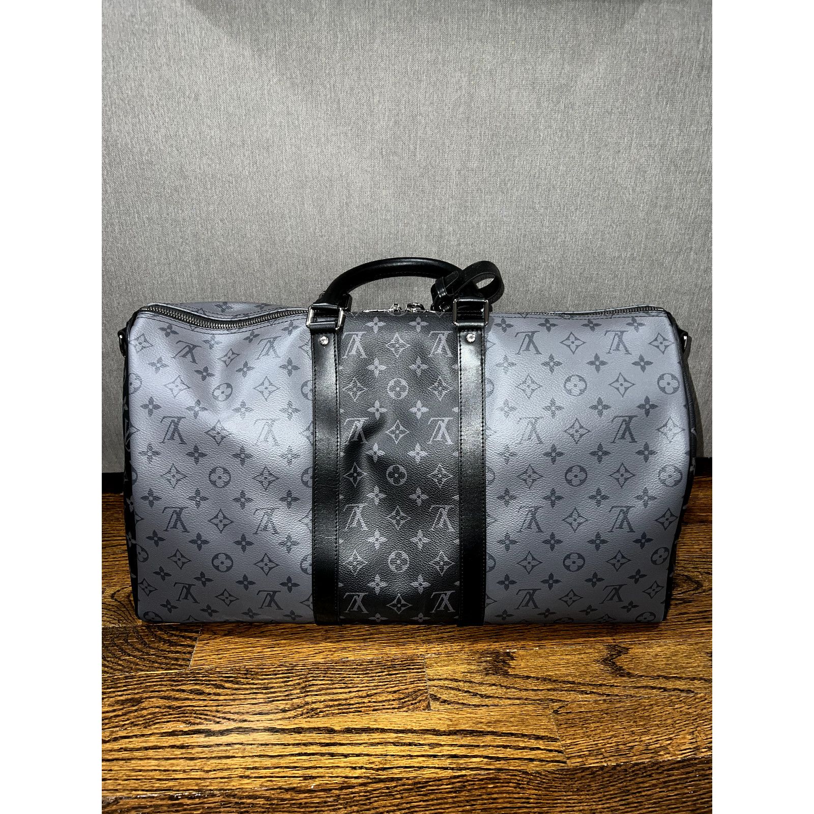 Louis Vuitton Louis Vuitton 50 Monogram Eclipse Grey LV Weekend Travel Bag Size ONE SIZE - 7 Thumbnail