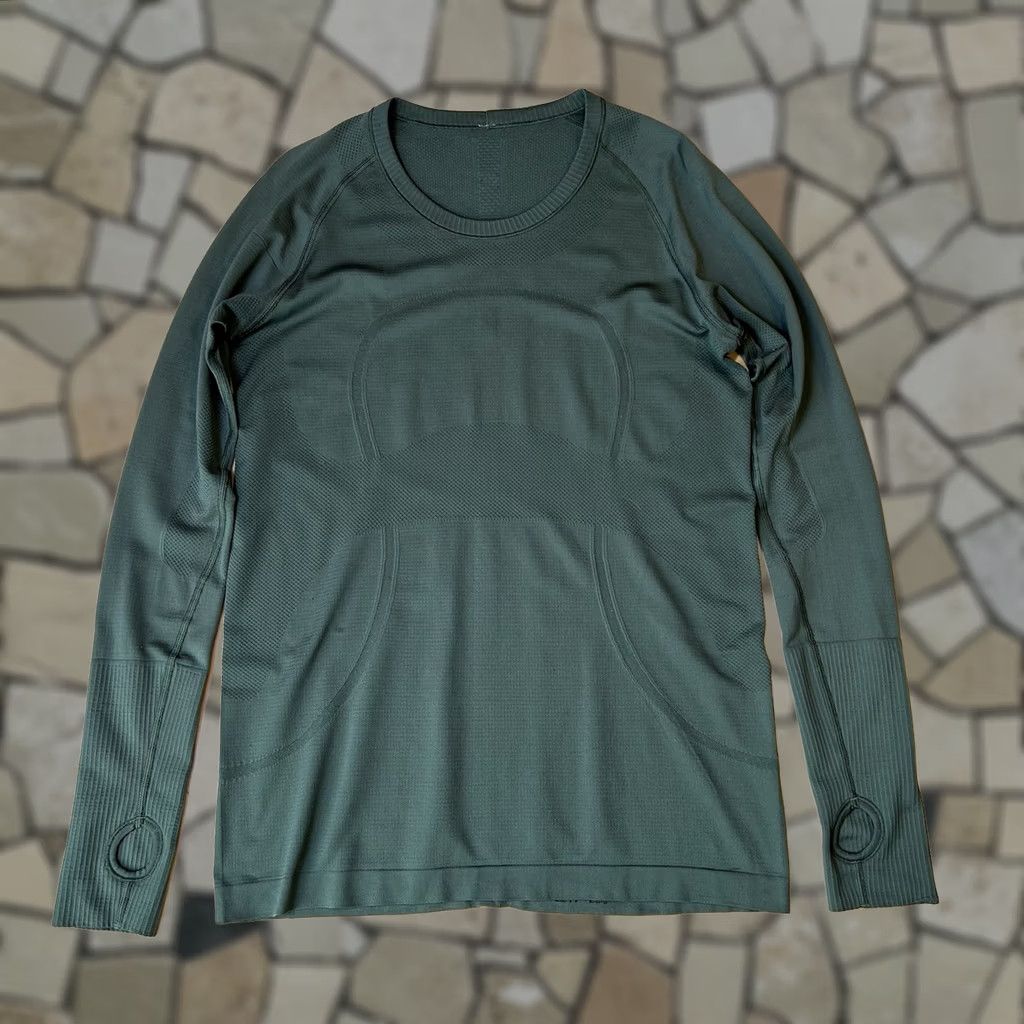Lululemon VINTAGE LULULEMON Swiftly Tech Crew Top Long Sleeve Women's 8 Green Shirt (If applicable) Size XL / US 12-14 / IT 48-50 - 1 Thumbnail