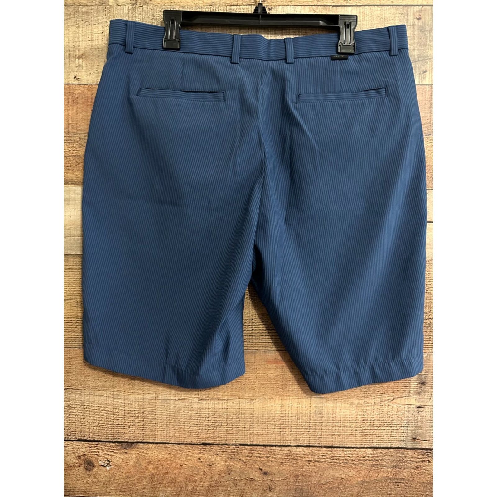 Vintage GREG NORMAN Blue striped Short Golf Shorts 36 Men Light Comfortable Chino 🔥🔥 Size US 36 / EU 52 - 2 Thumbnail