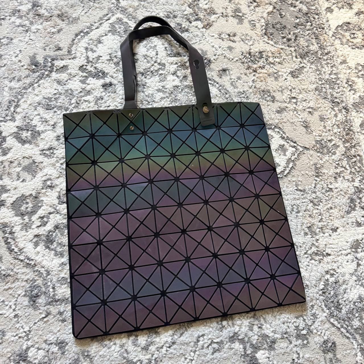 Issey Miyake Bao Bao Issey Miyake ‘Prism” Holographic Big Tote Bag Size ONE SIZE - 5 Thumbnail