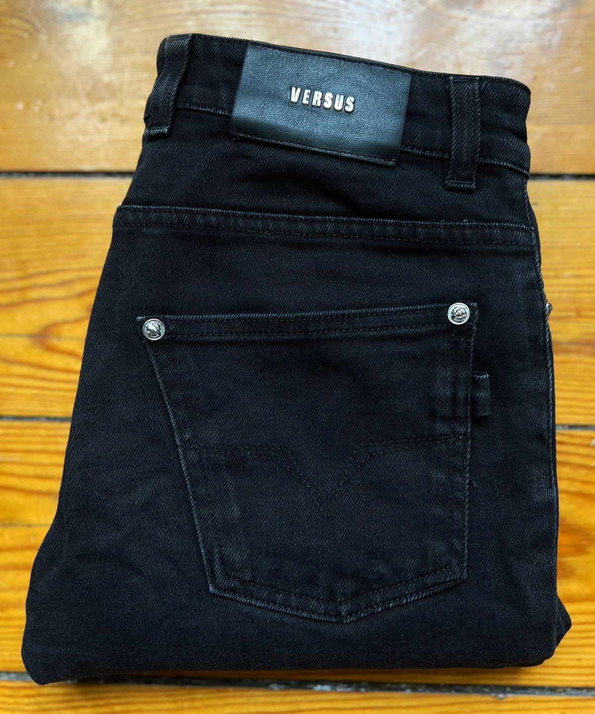 Versus Versace VERSUS VERSACE slim dark gray denim jeans in size 29 Size US 29 - 2 Thumbnail