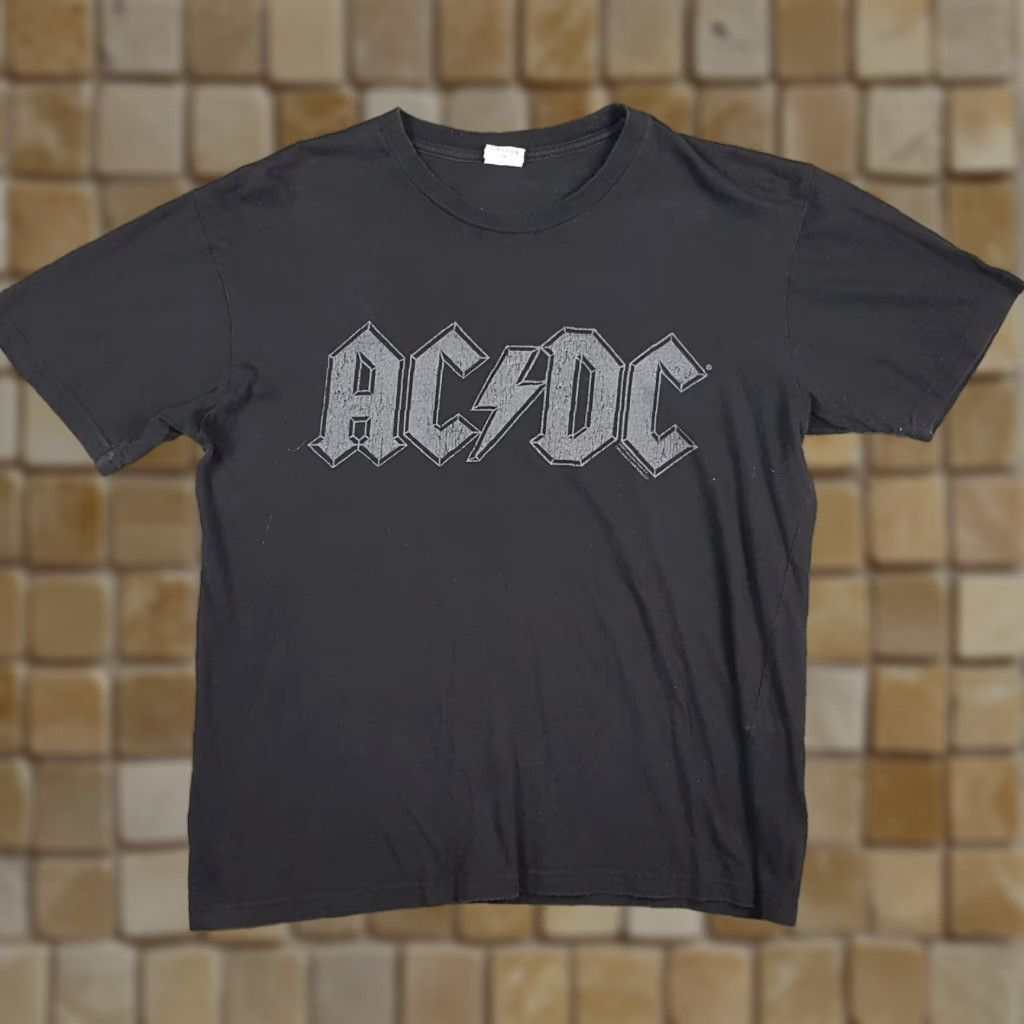 Etro VINTAGE ACDC Rock T-Shirt Medium Black Men's 90s Y2K Tour Band Cotton Embroidered Logo Mens Size US M / EU 48-50 / 2 - 1 Thumbnail