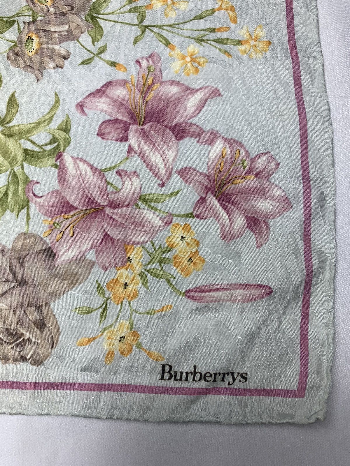 Burberry Burberry Handkerchief / Neckerchief / Bandana Size ONE SIZE - 3 Thumbnail