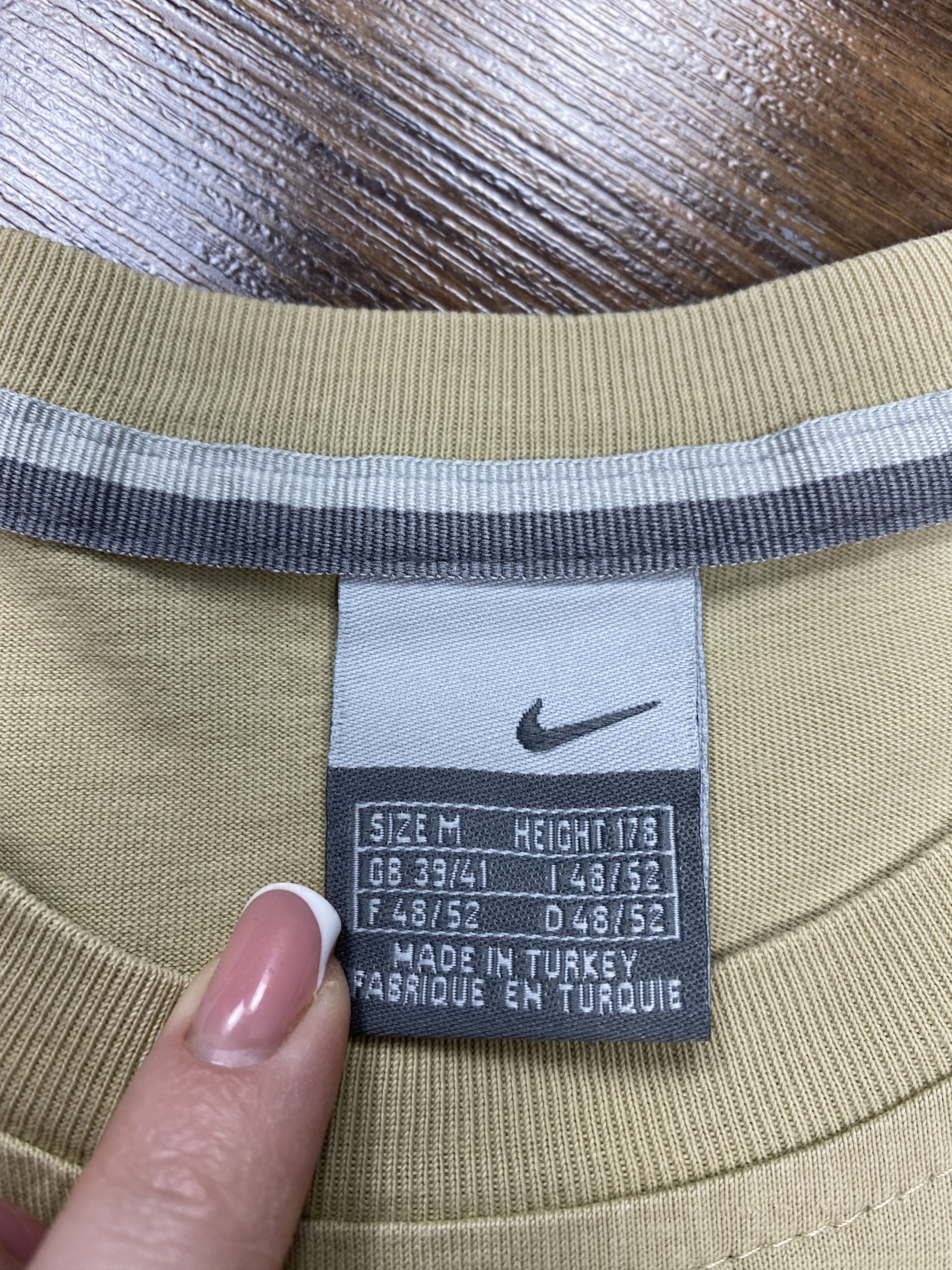 Nike Nike Vintage Mens Crew Neck T-Shirt Y2K Size US M / EU 48-50 / 2 - 4 Thumbnail