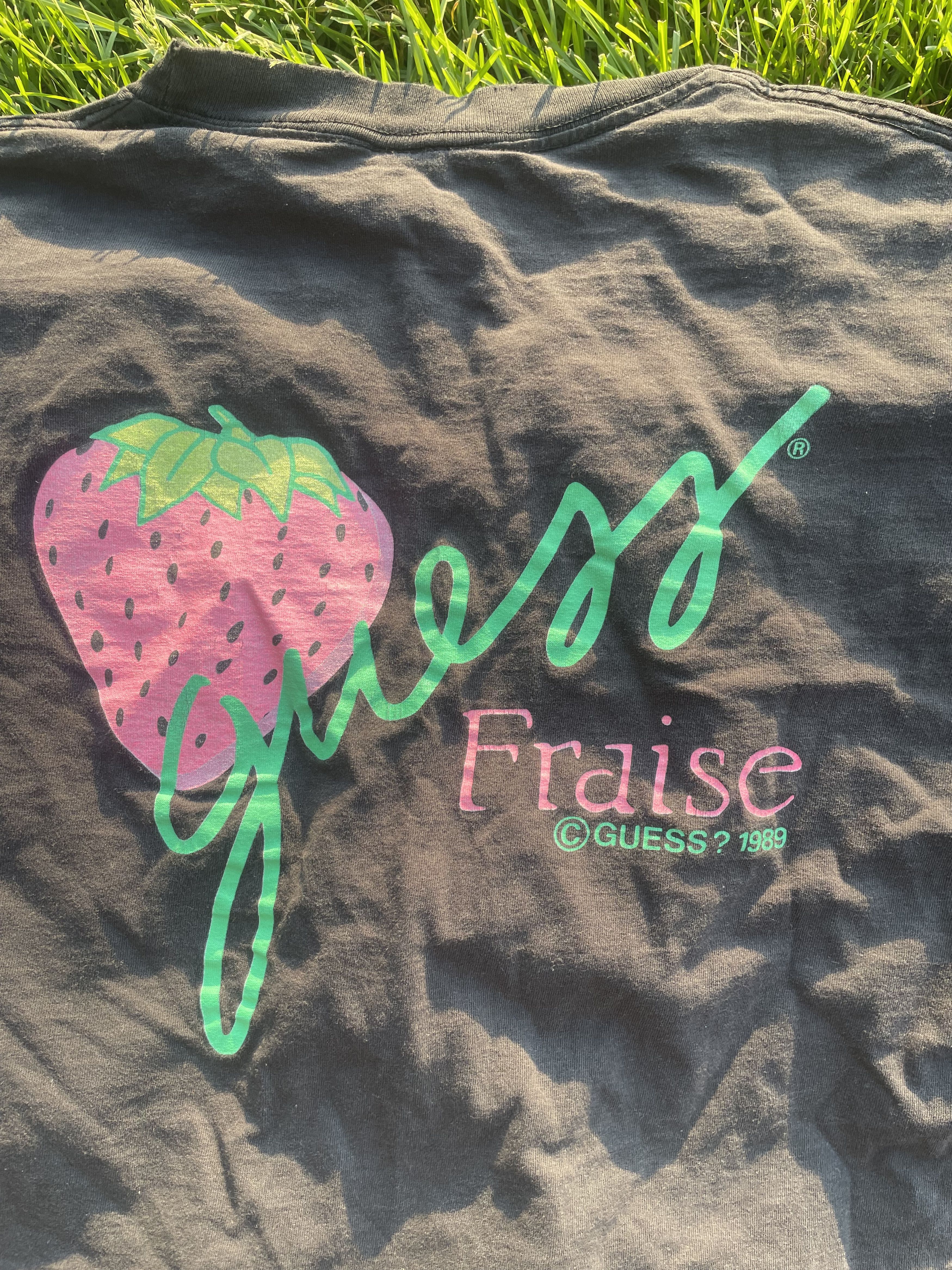 Guess Guess Fraise Vintage Black Tee Size US L / EU 52-54 / 3 - 4 Thumbnail