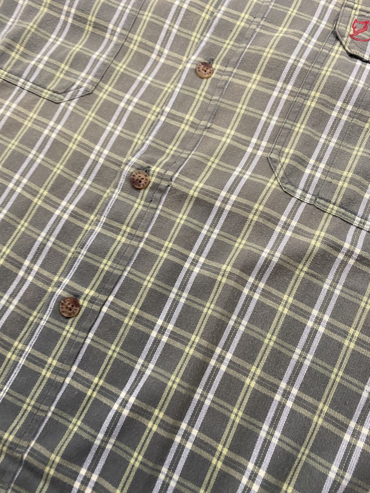 Fjallraven × Vintage Fjallraven Short Sleeve Button Up Faded T-shirt Check Tee Size US L / EU 52-54 / 3 - 15 Thumbnail