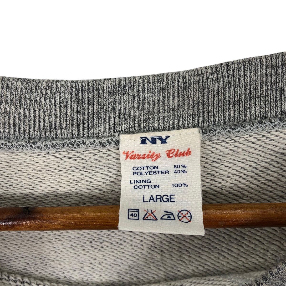 Other Vintage VARSITY CLUB Of WASHINGTON Crewneck Sweatshirt Size US L / EU 52-54 / 3 - 8 Thumbnail